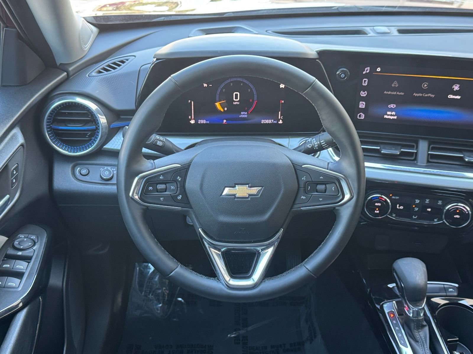 Thumbnail: 2025 Chevrolet Trax - 28