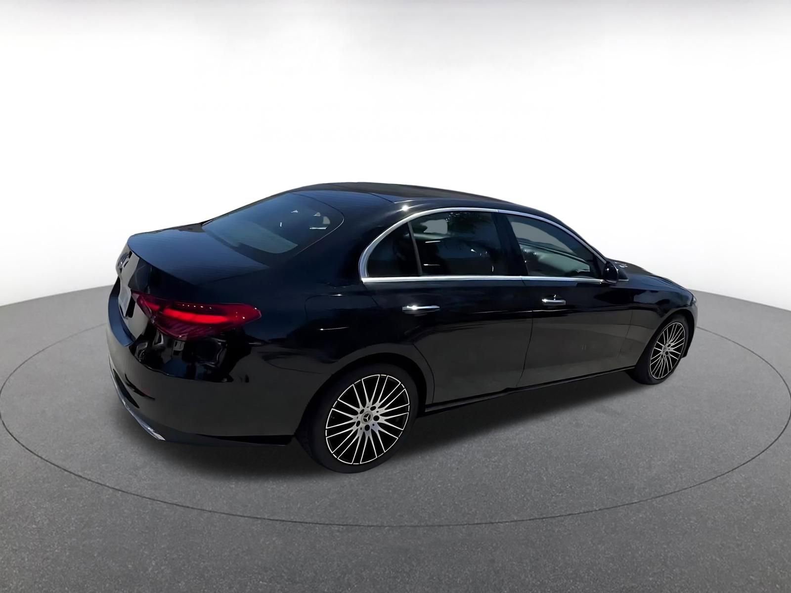 Thumbnail: 2024 Mercedes-Benz C-Class - 15