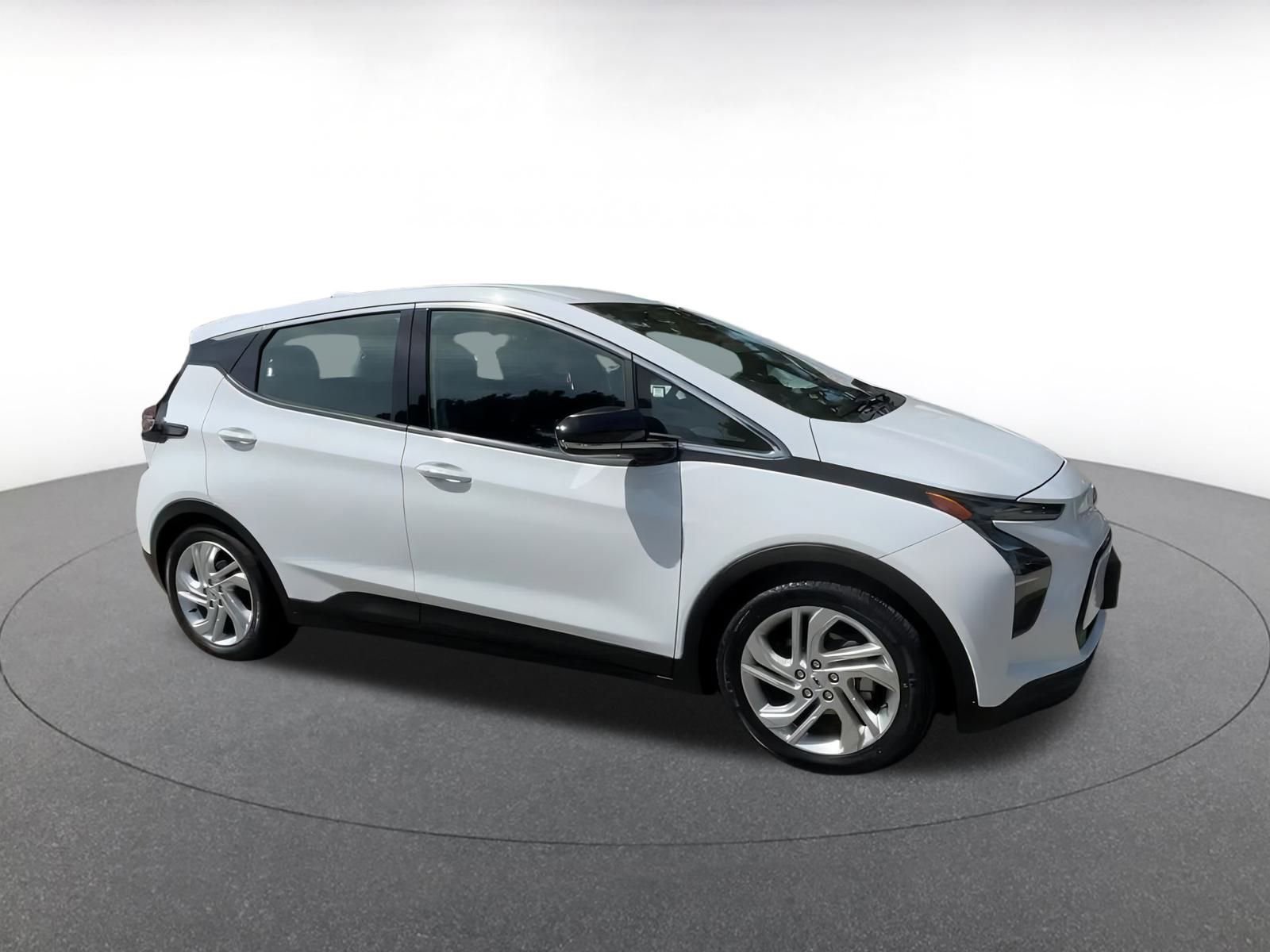 Thumbnail: 2023 Chevrolet Bolt EV - 2