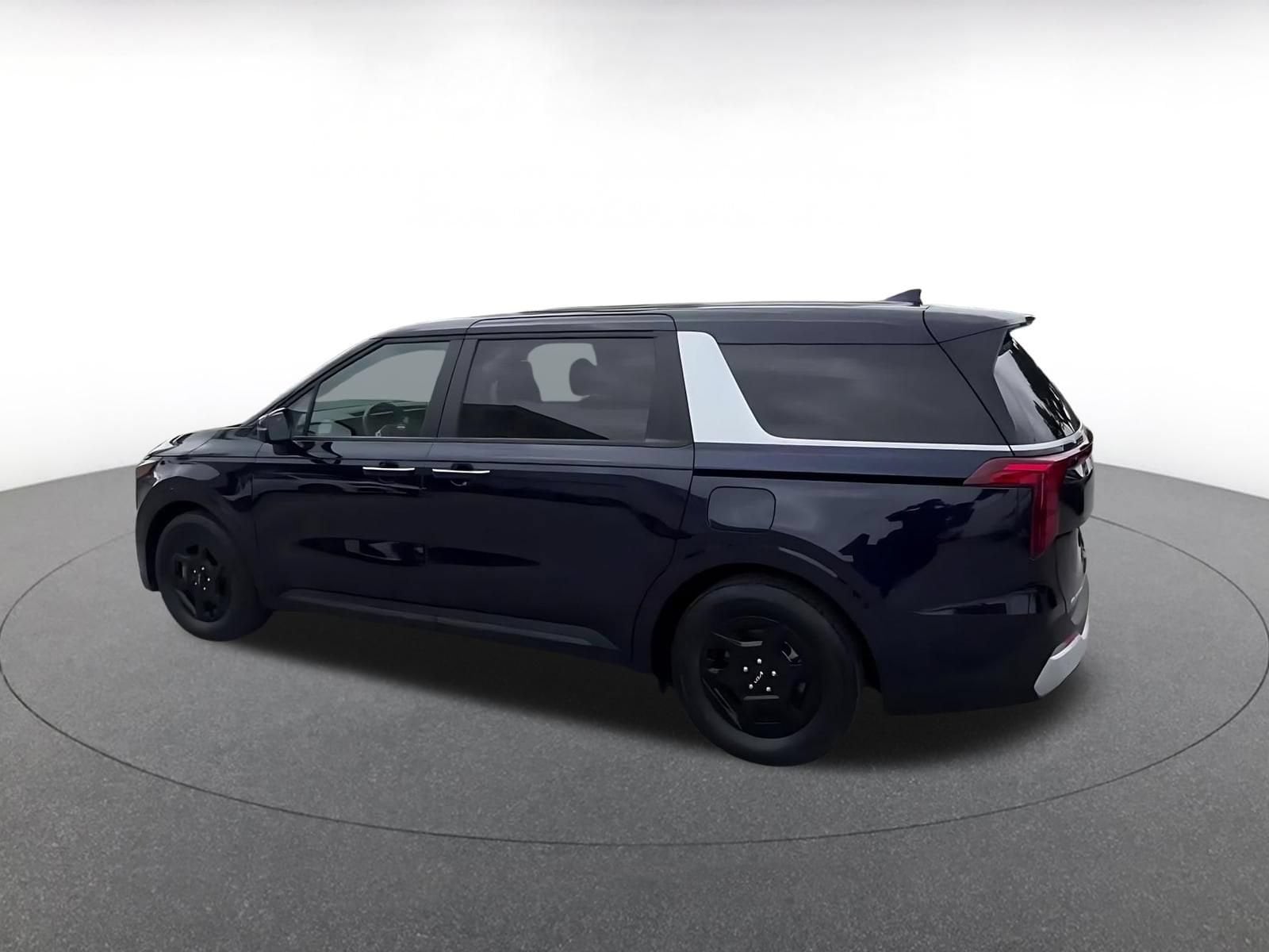 Thumbnail: 2026 Kia Carnival - 10