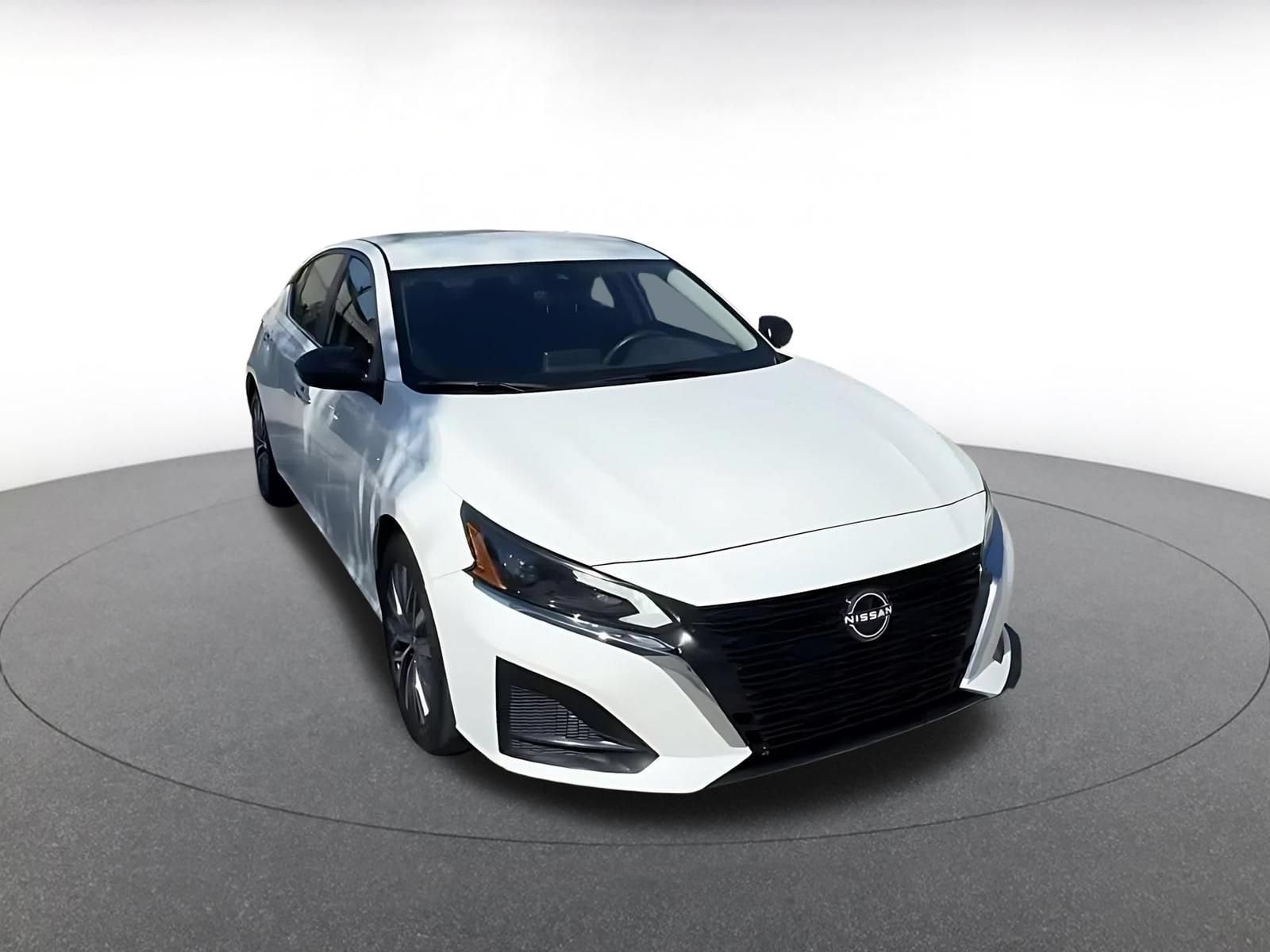 Thumbnail: 2025 Nissan Altima - 3
