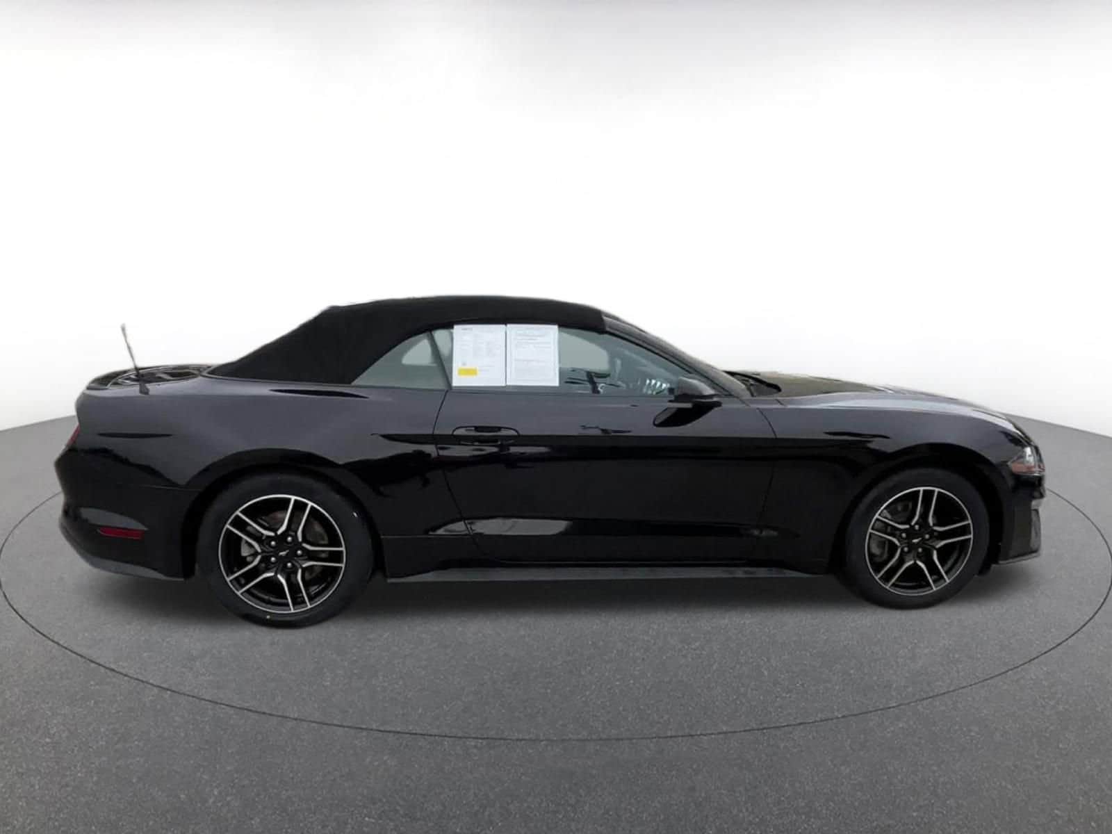 2023 Ford Mustang  16