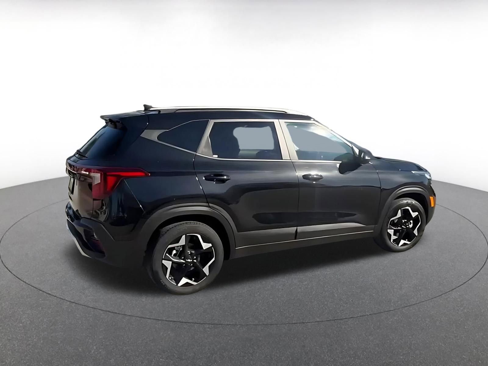 Thumbnail: 2025 Kia Seltos - 14