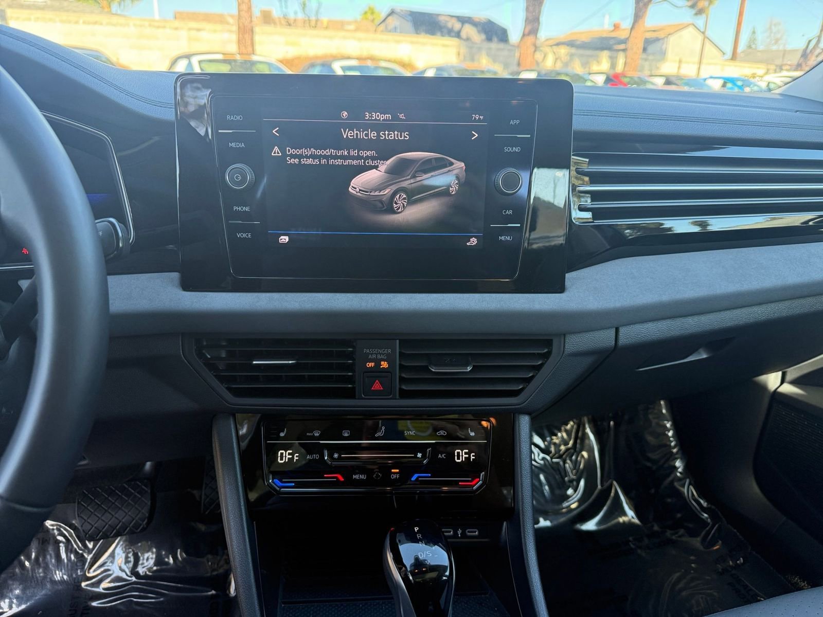 Thumbnail: 2025 Volkswagen Jetta - 18