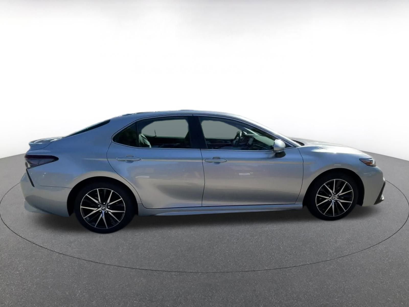 Thumbnail: 2024 Toyota Camry - 16