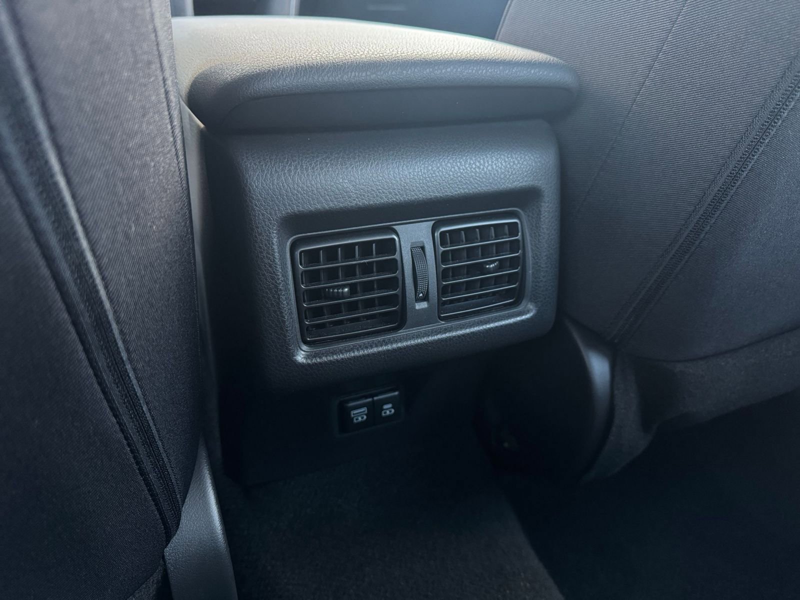 Thumbnail: 2025 Toyota Camry - 23