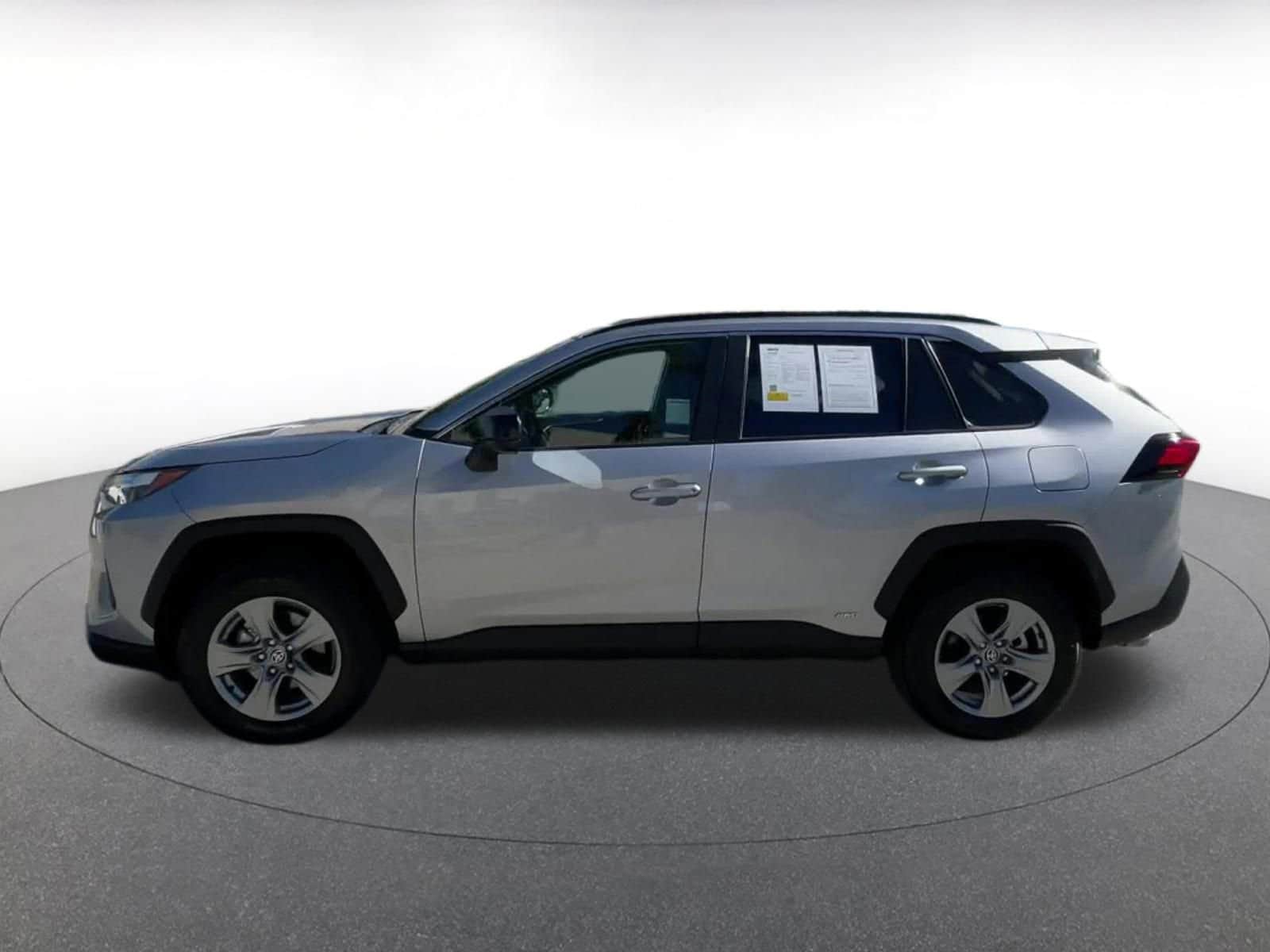 Thumbnail: 2025 Toyota RAV4 - 9