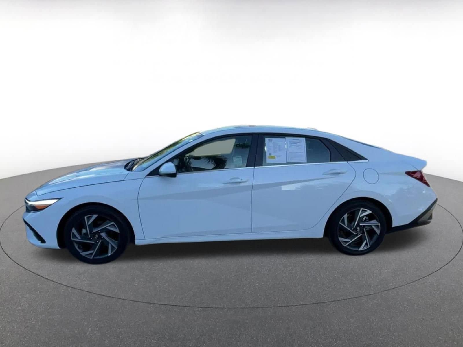 Thumbnail: 2025 Hyundai Elantra - 9