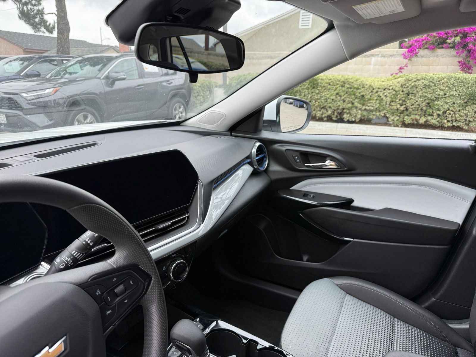 Thumbnail: 2025 Chevrolet Trax - 33