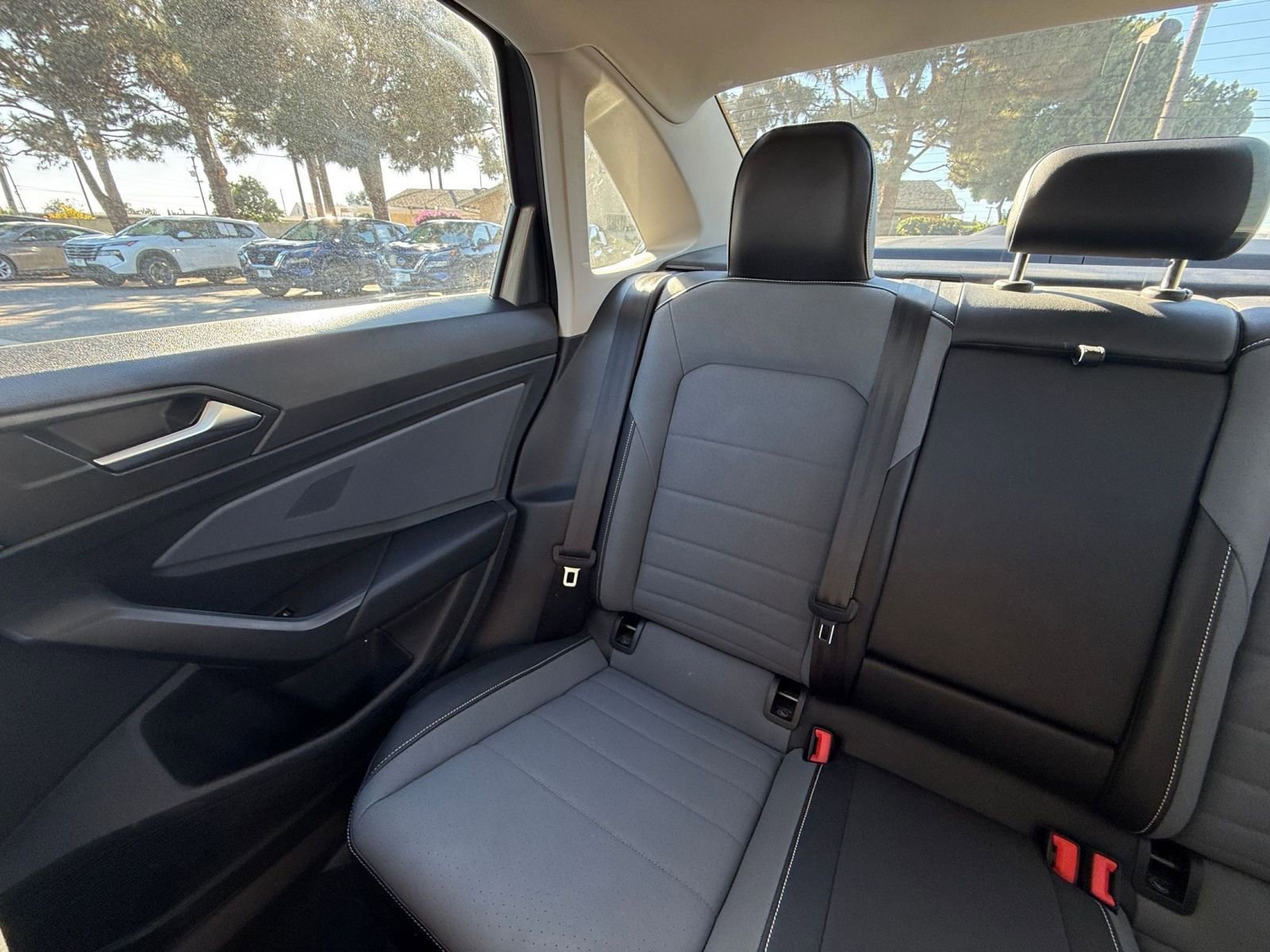 Thumbnail: 2025 Volkswagen Jetta - 35