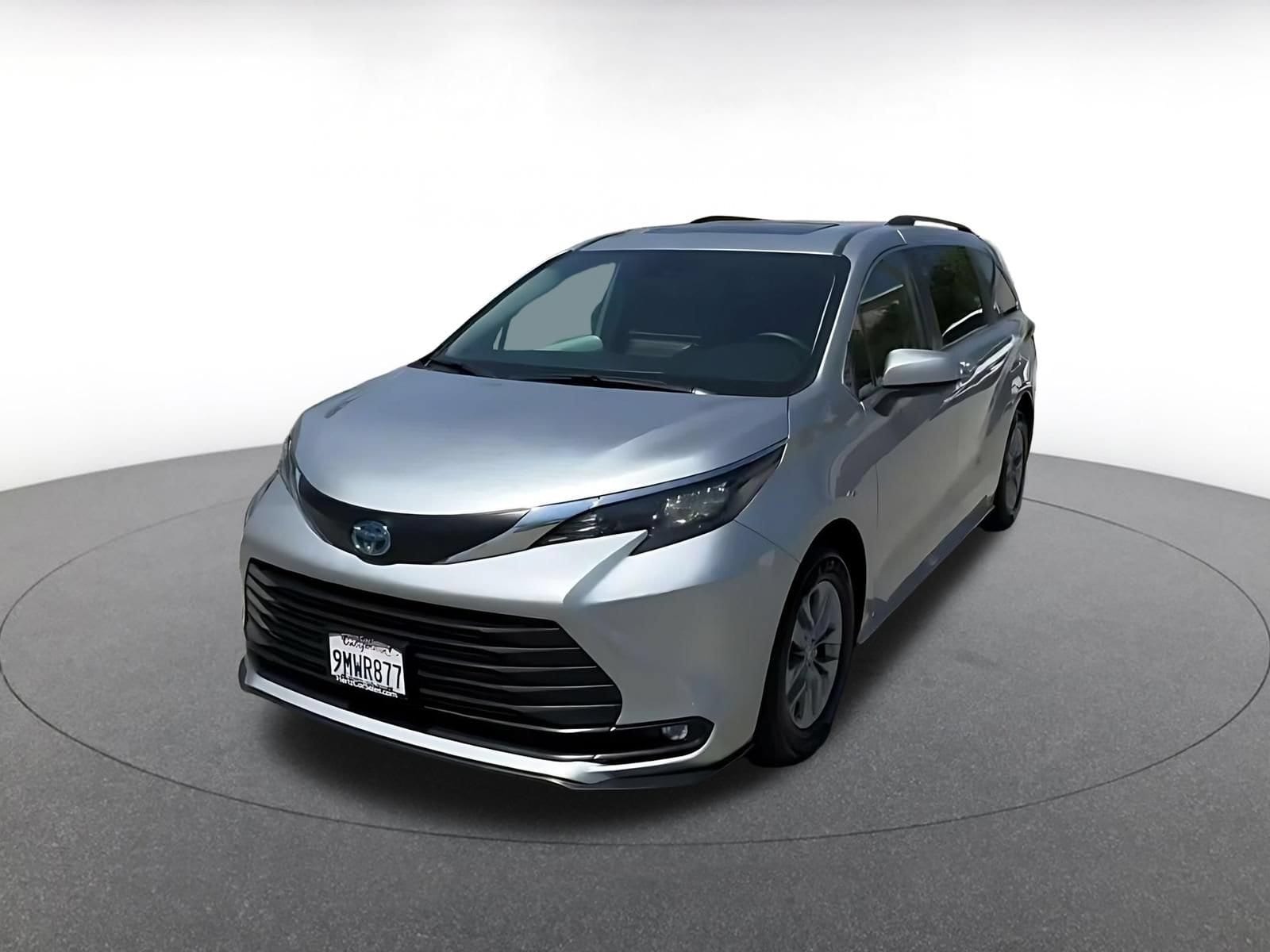 Thumbnail: 2025 Toyota Sienna - 7