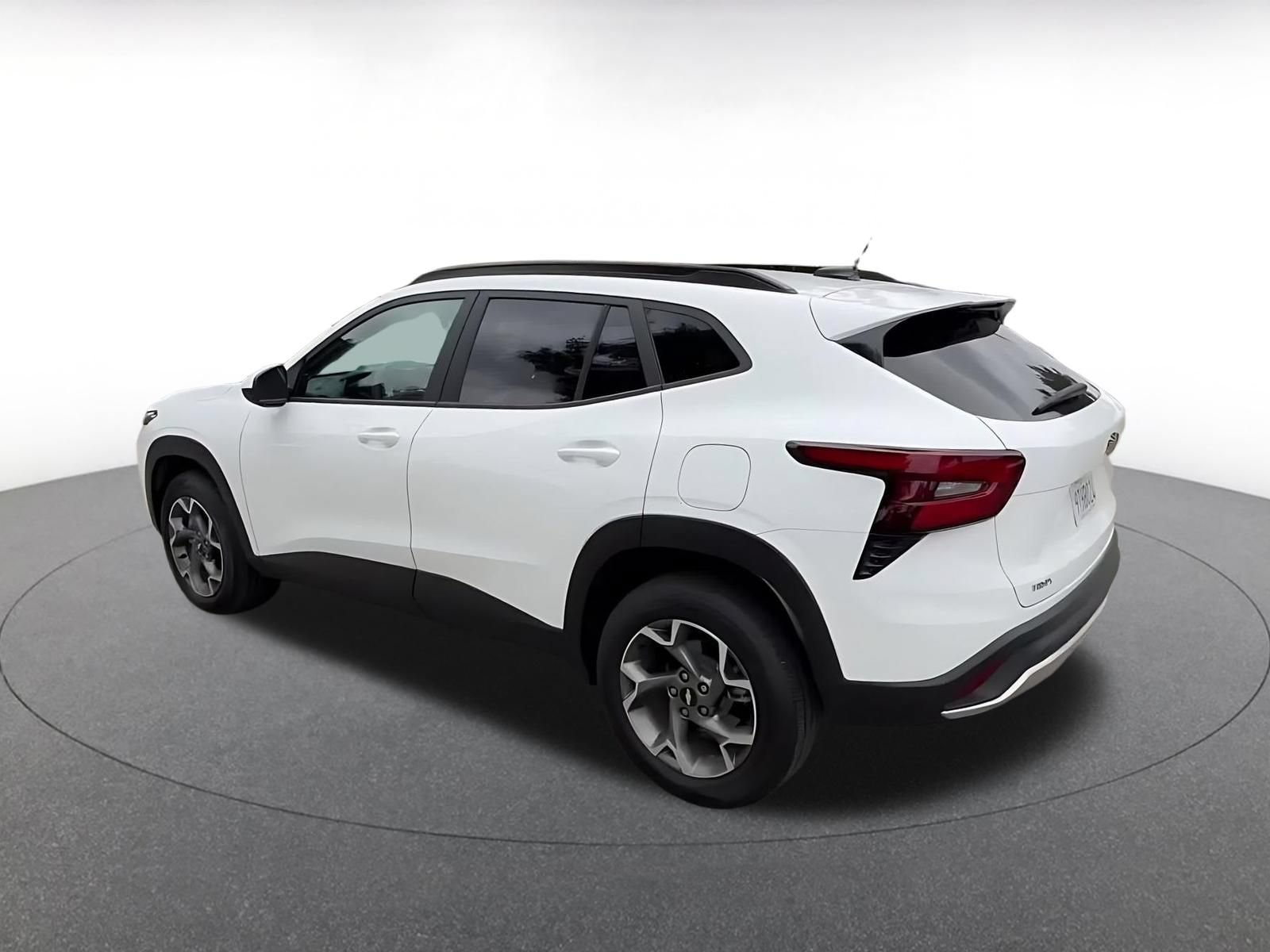 Thumbnail: 2025 Chevrolet Trax - 9