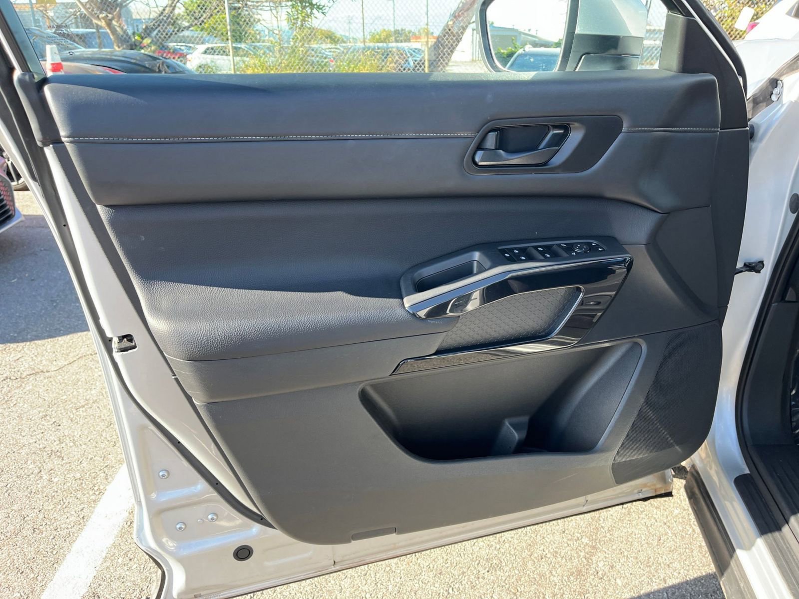 Thumbnail: 2025 Nissan Pathfinder - 18