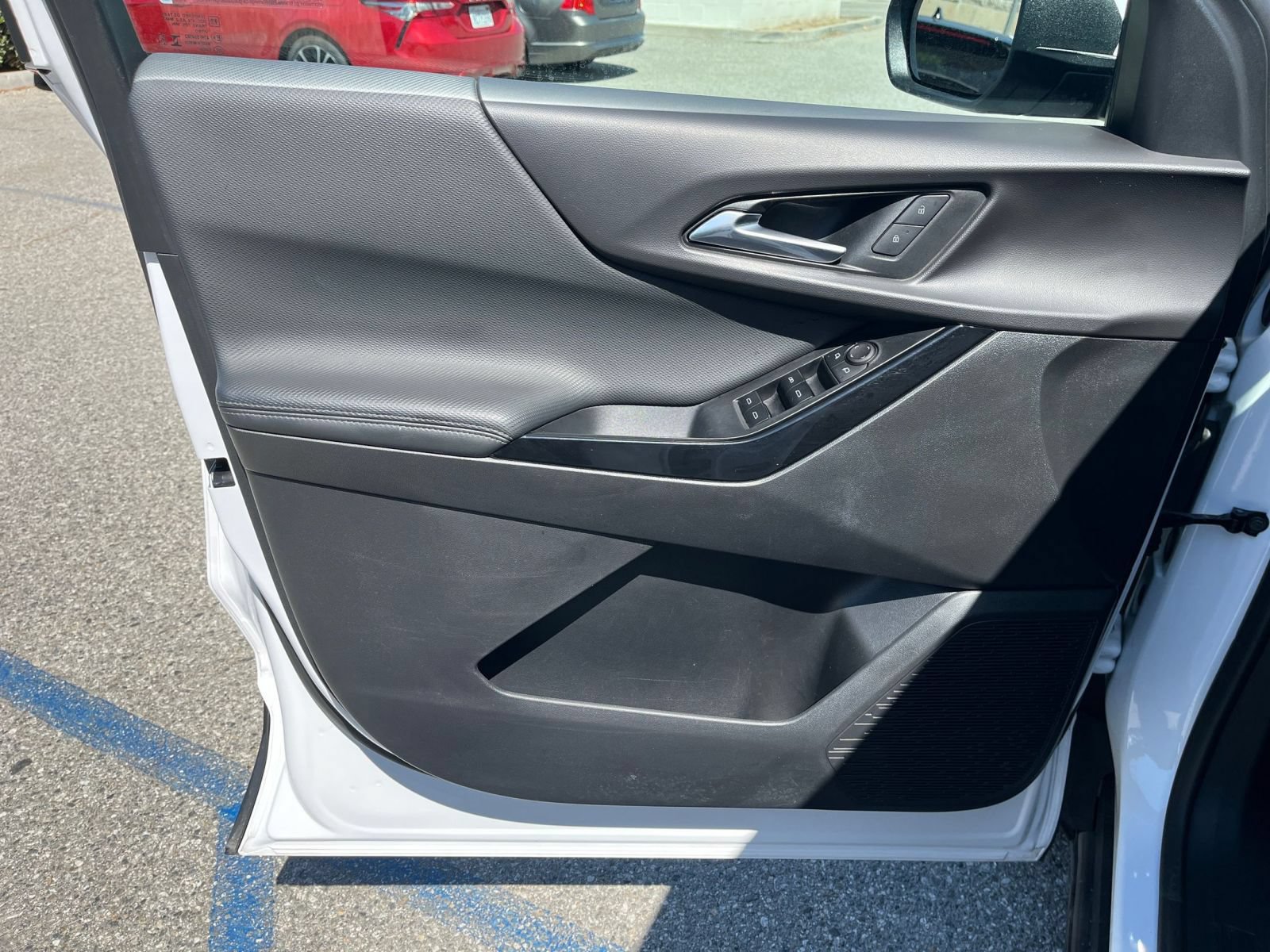 Thumbnail: 2025 Chevrolet Equinox - 18