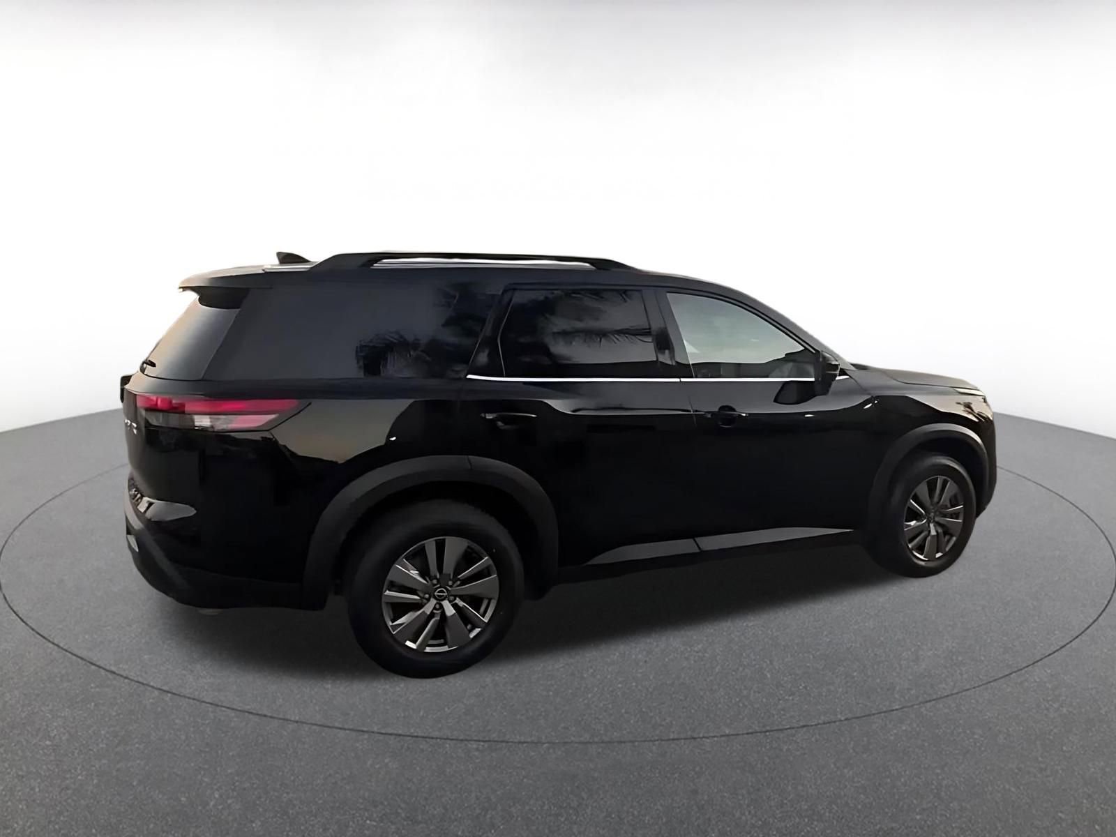 Thumbnail: 2025 Nissan Pathfinder - 15