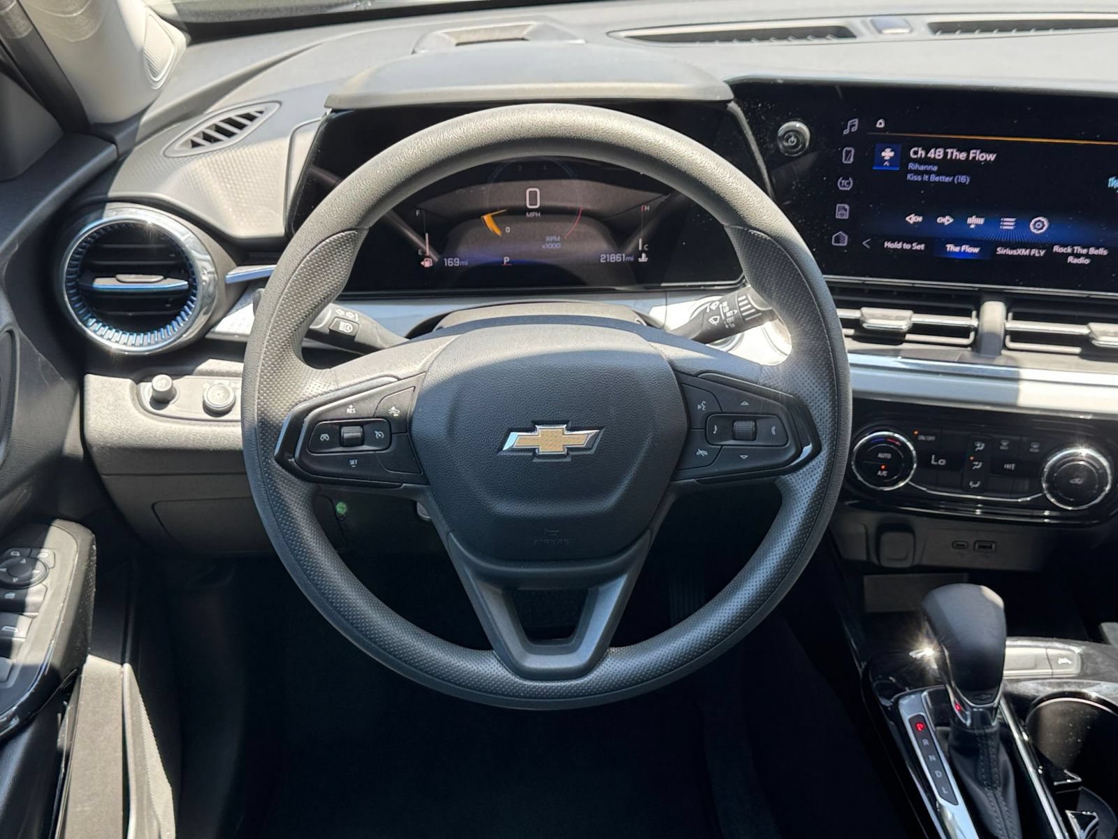 Thumbnail: 2025 Chevrolet Trax - 27
