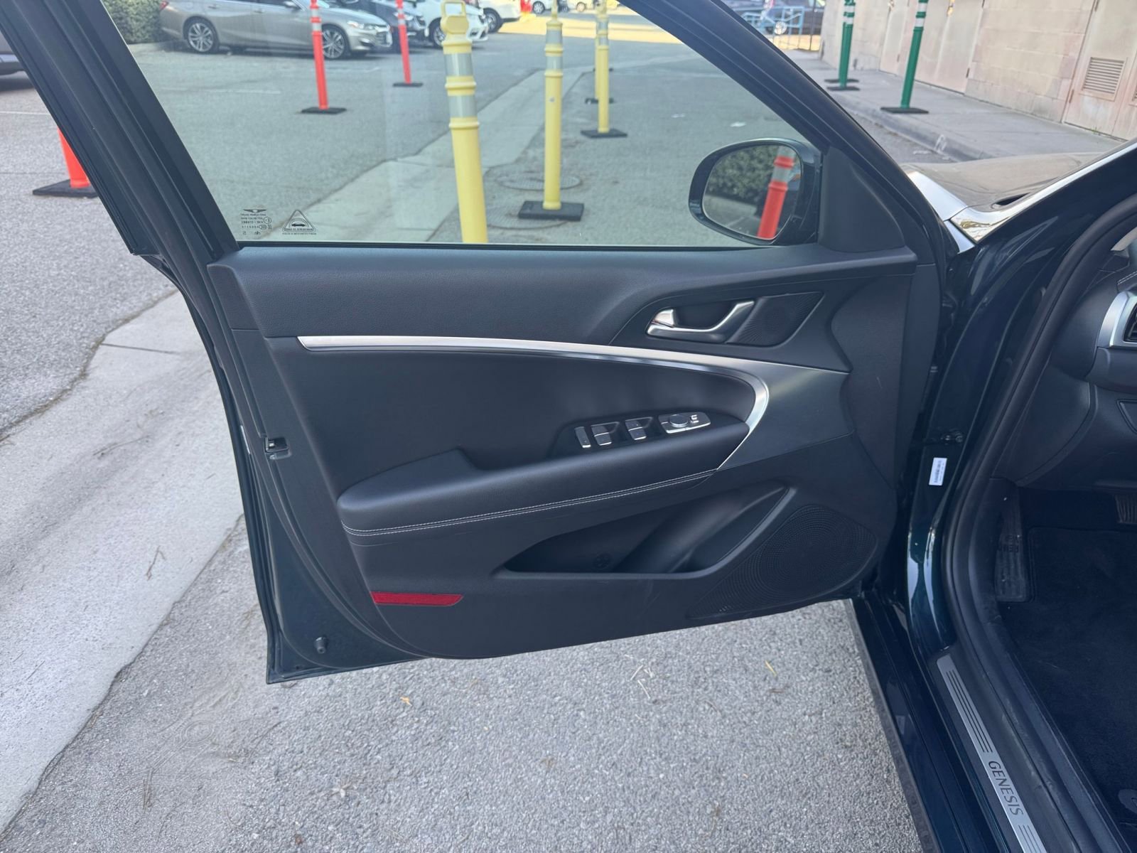 Thumbnail: 2025 Genesis G70 - 18