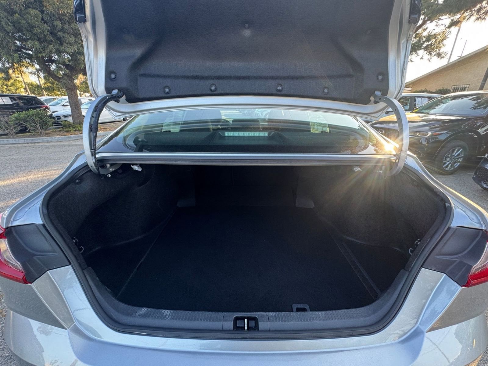 Thumbnail: 2025 Toyota Camry - 30