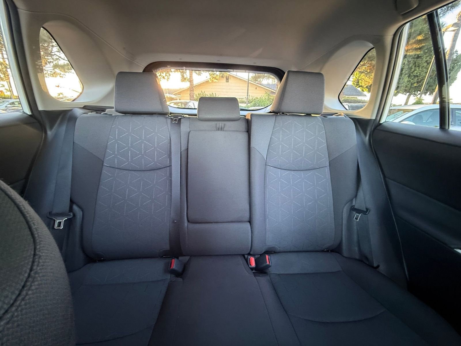 Thumbnail: 2025 Toyota RAV4 - 34