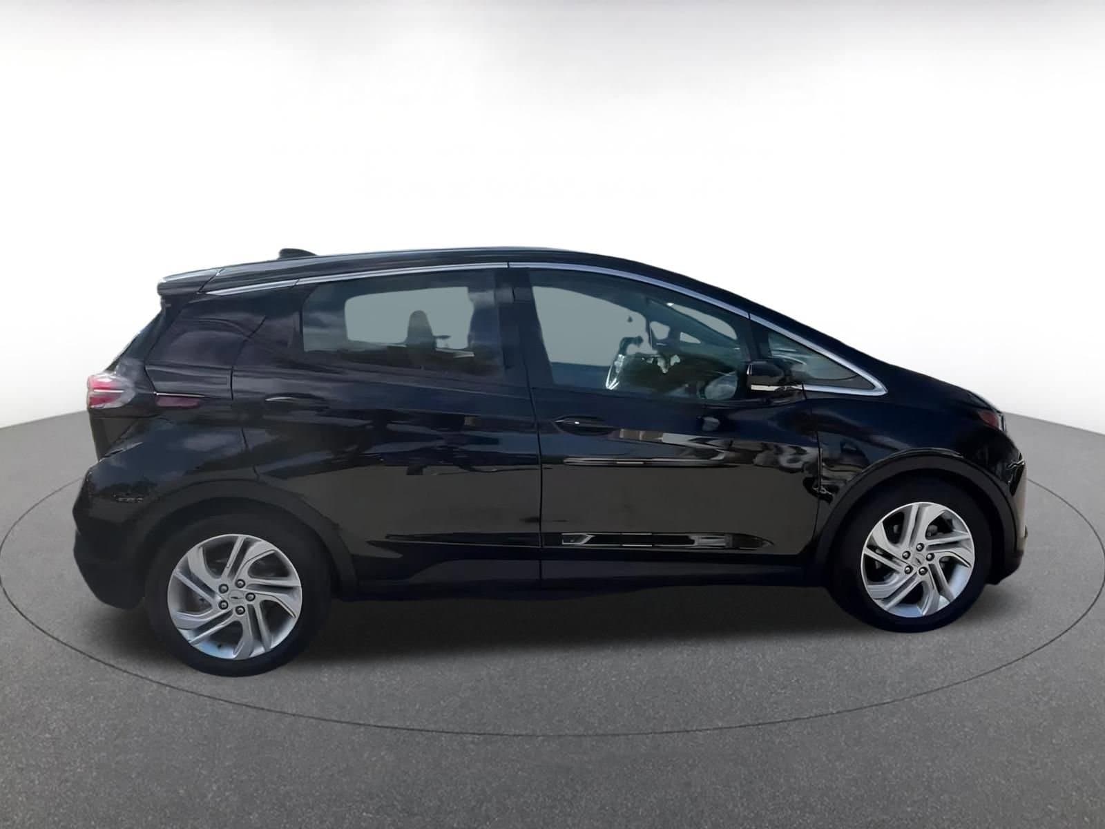 Thumbnail: 2023 Chevrolet Bolt EV - 16