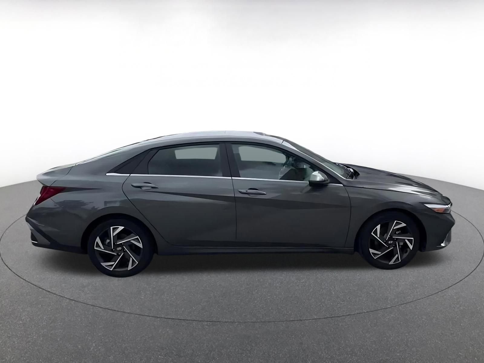 Thumbnail: 2025 Hyundai Elantra - 16