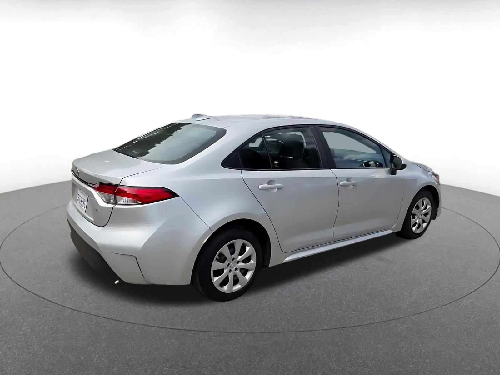 Thumbnail: 2023 Toyota Corolla - 12