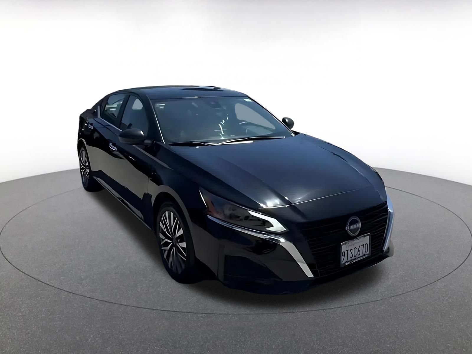 Thumbnail: 2025 Nissan Altima - 3