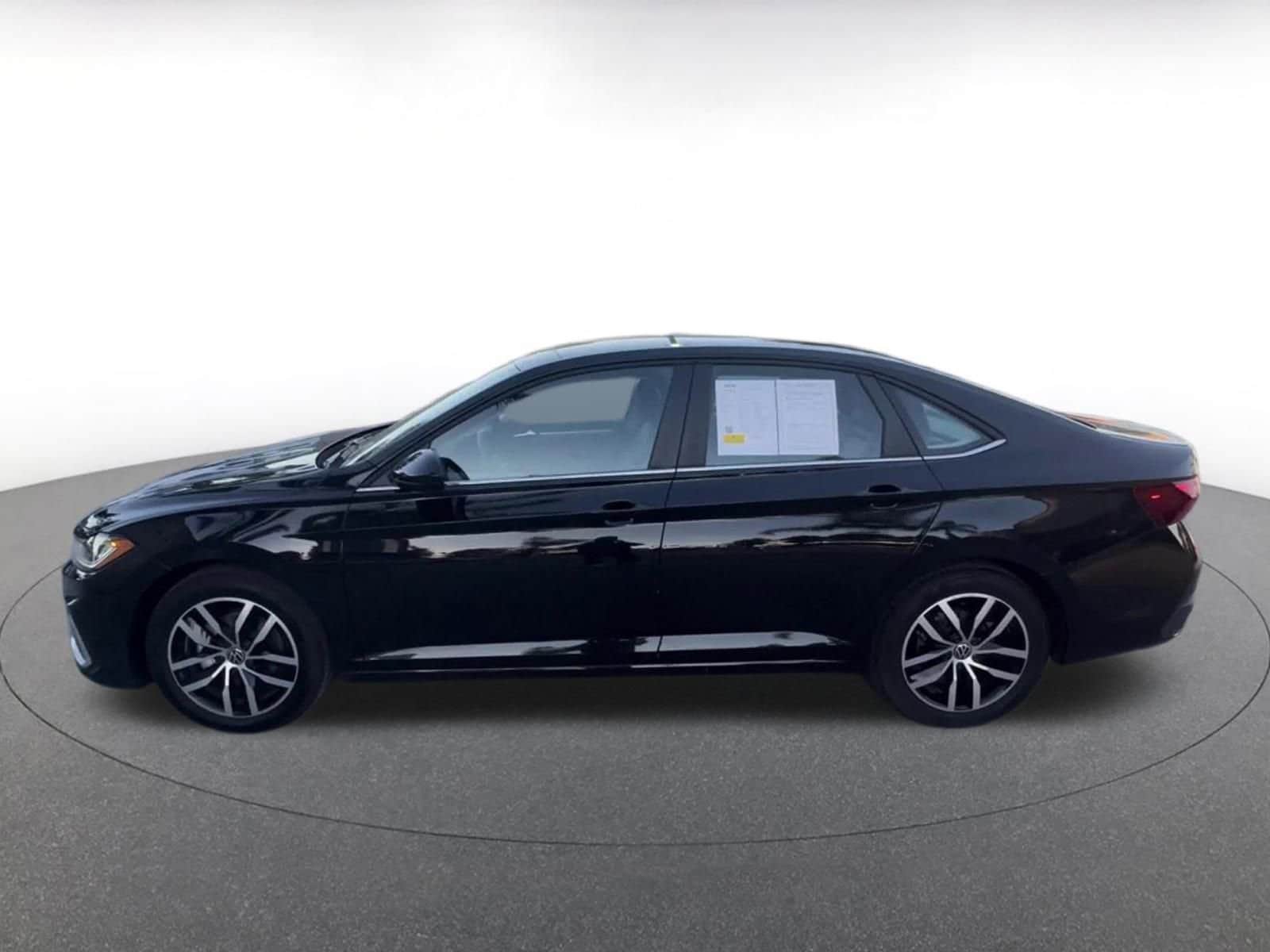 Thumbnail: 2025 Volkswagen Jetta - 9