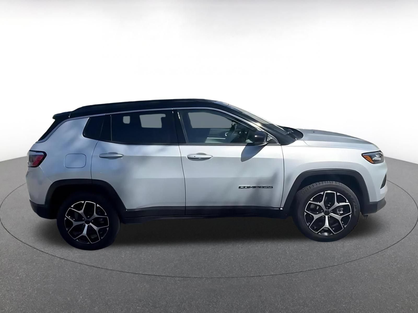 Thumbnail: 2025 Jeep Compass - 16