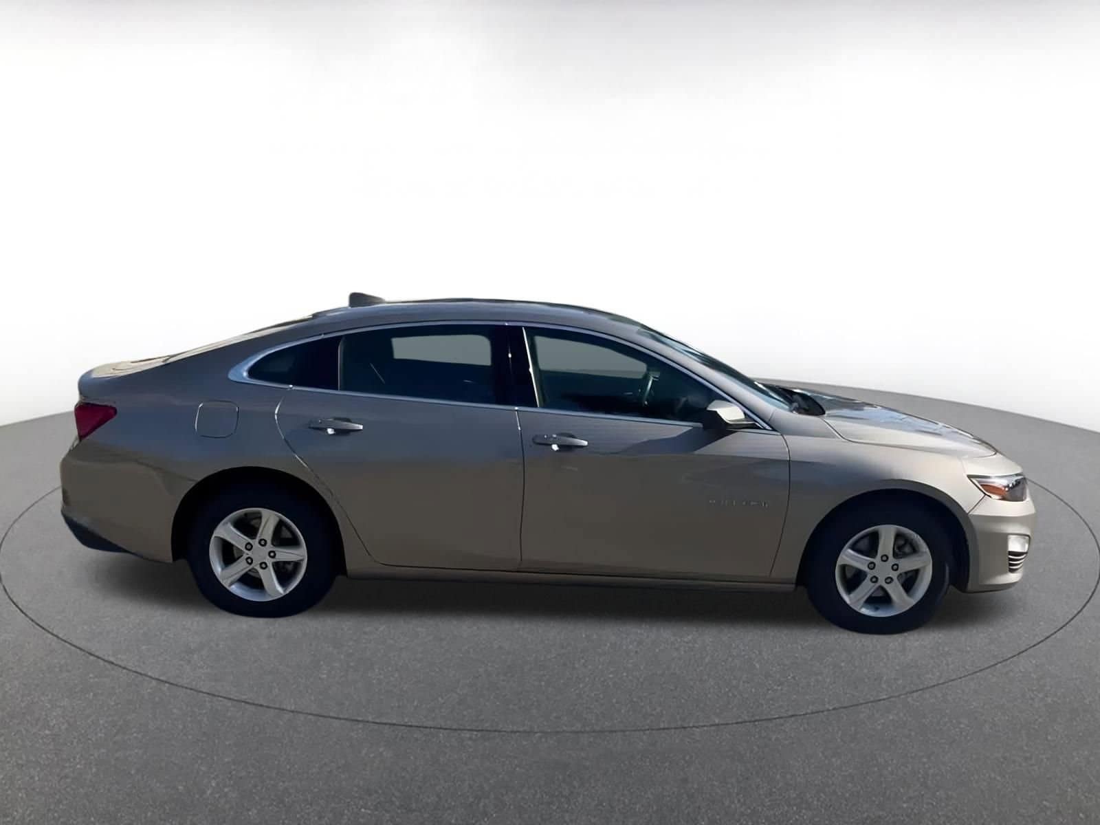 Thumbnail: 2024 Chevrolet Malibu - 15