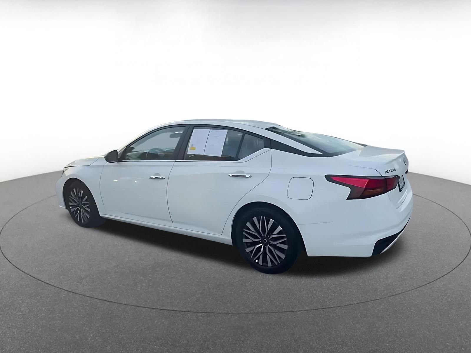 Thumbnail: 2025 Nissan Altima - 10