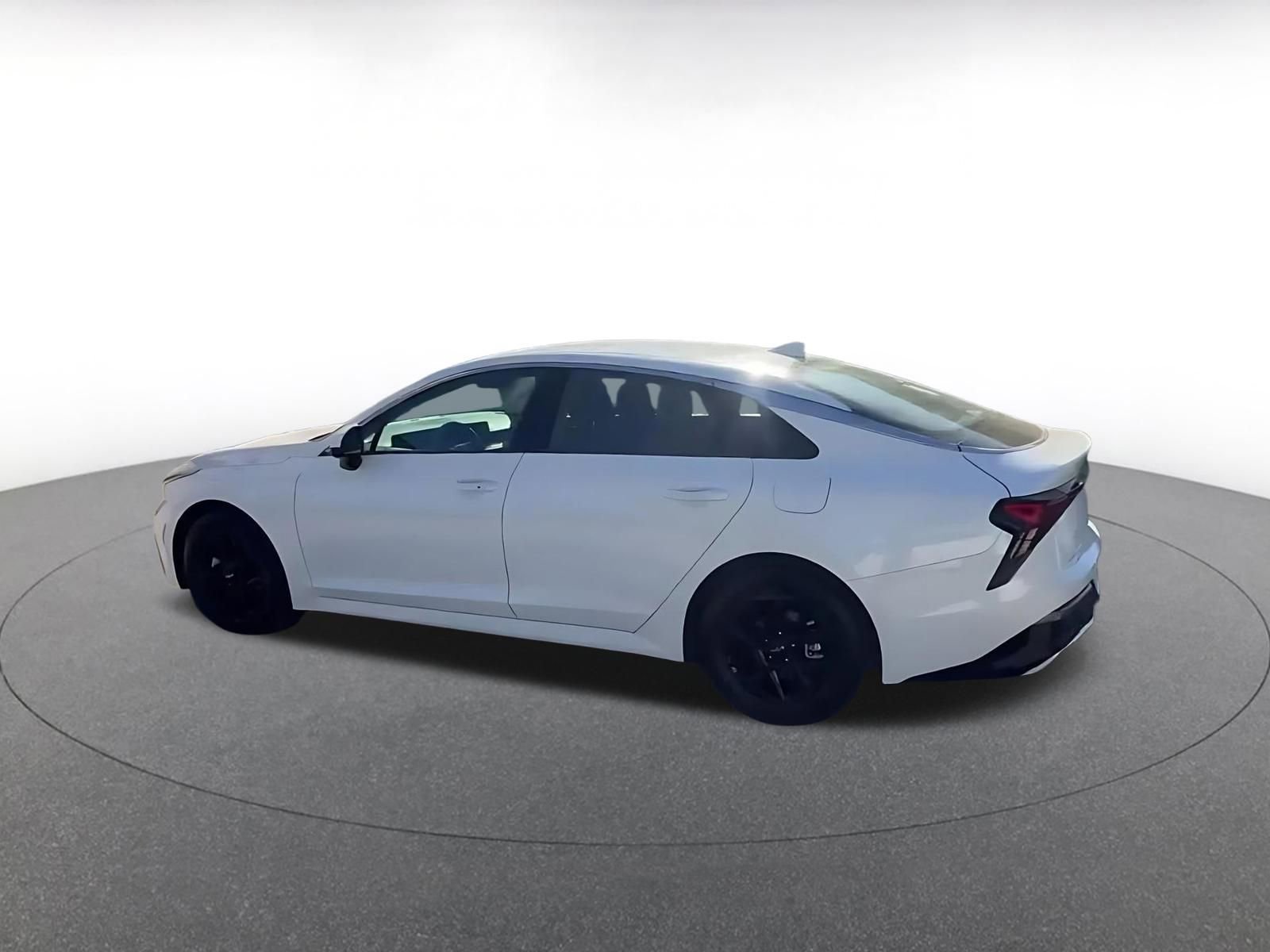 Thumbnail: 2025 Kia K5 - 11