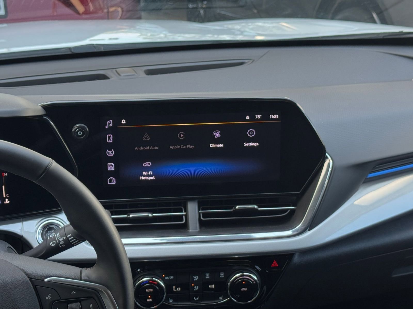 Thumbnail: 2025 Chevrolet Trax - 17