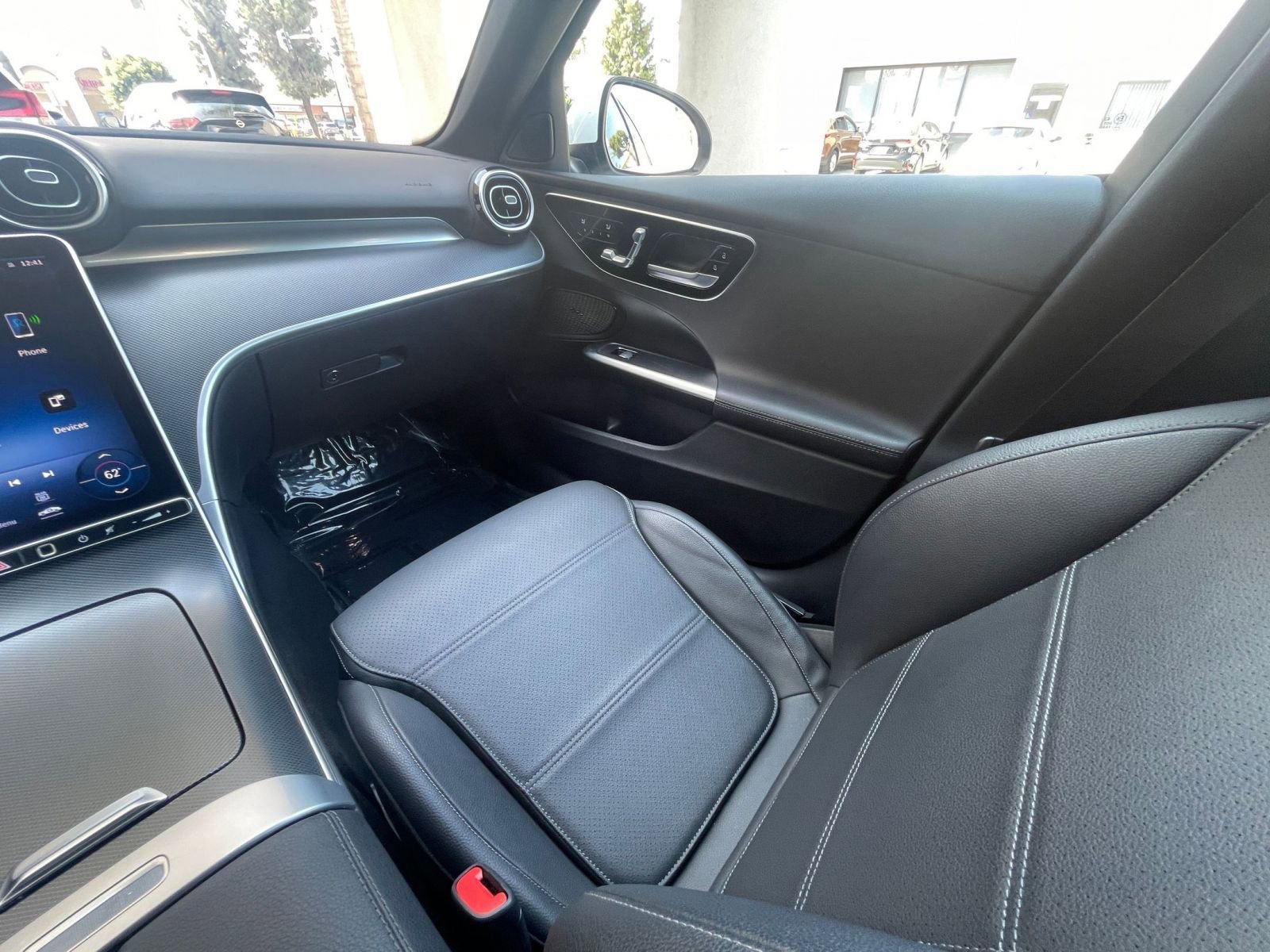 Thumbnail: 2024 Mercedes-Benz C-Class - 35