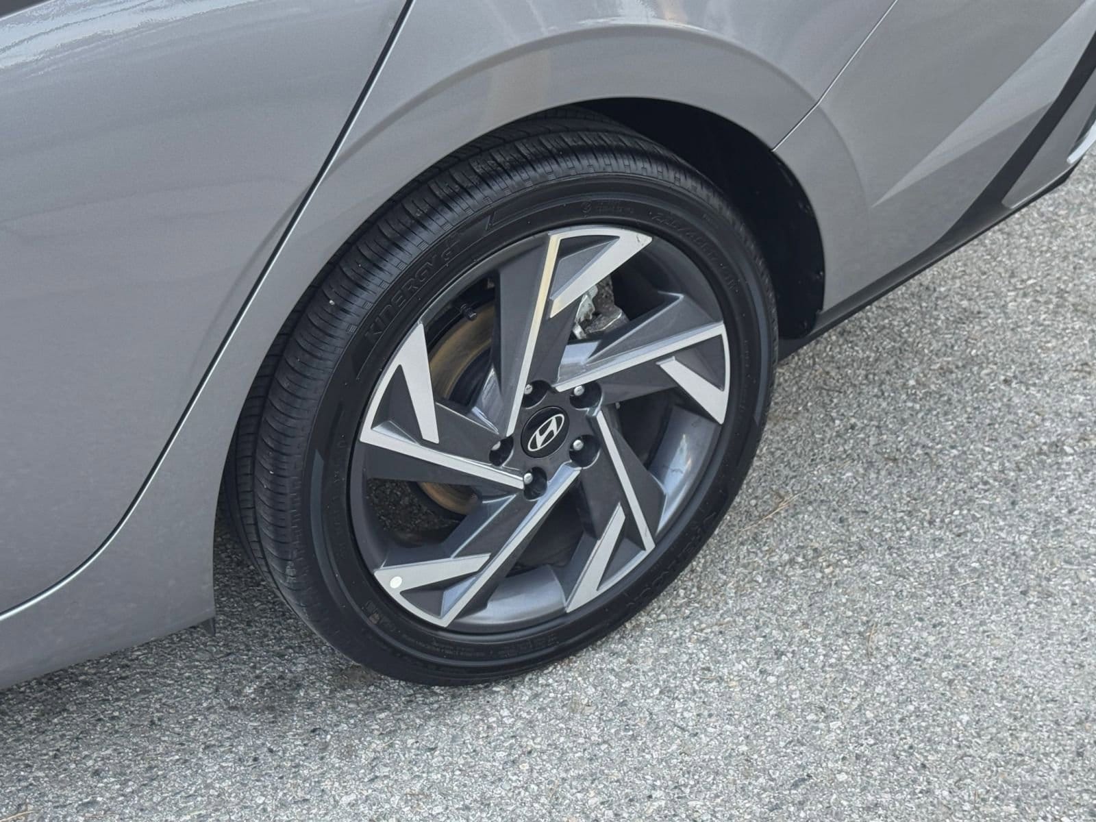 Thumbnail: 2025 Hyundai Elantra - 32