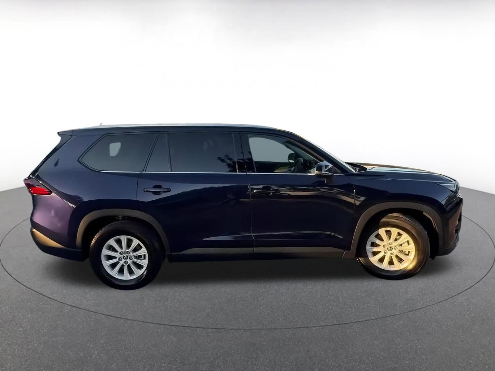 Thumbnail: 2025 Toyota Grand Highlander - 16