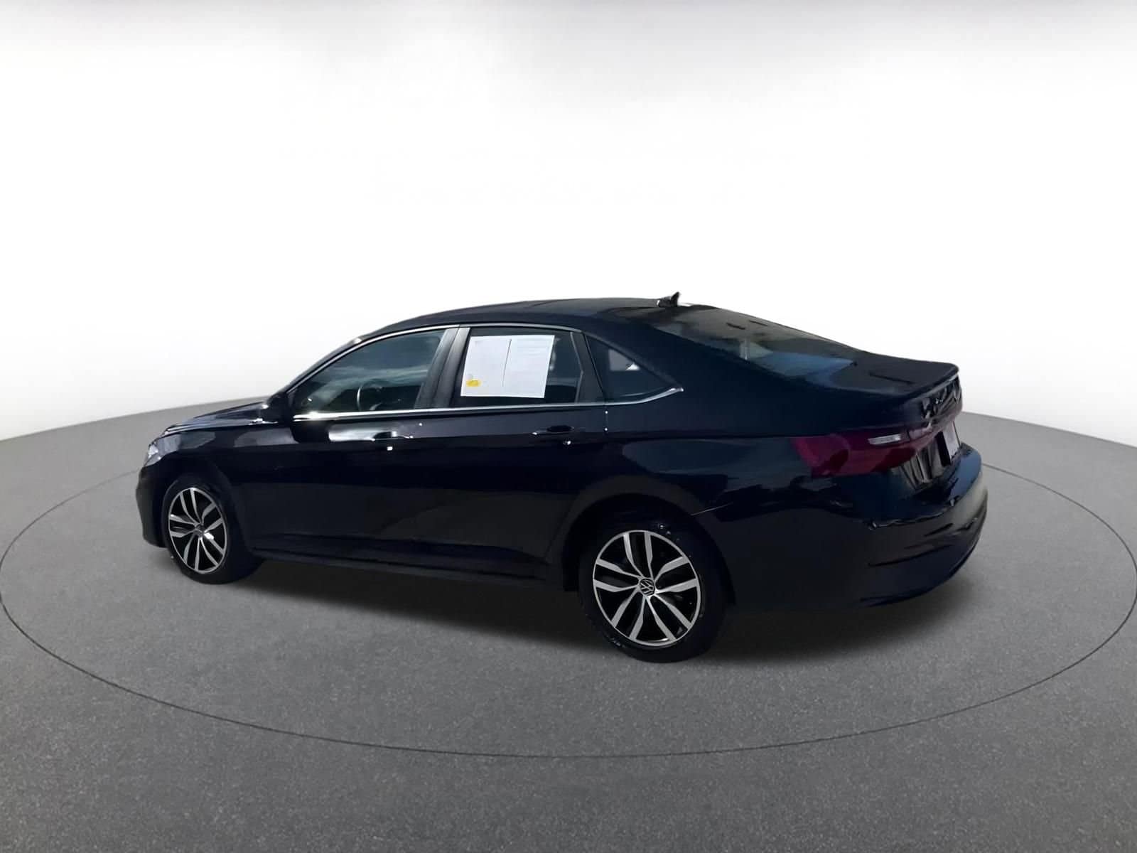 Thumbnail: 2025 Volkswagen Jetta - 11