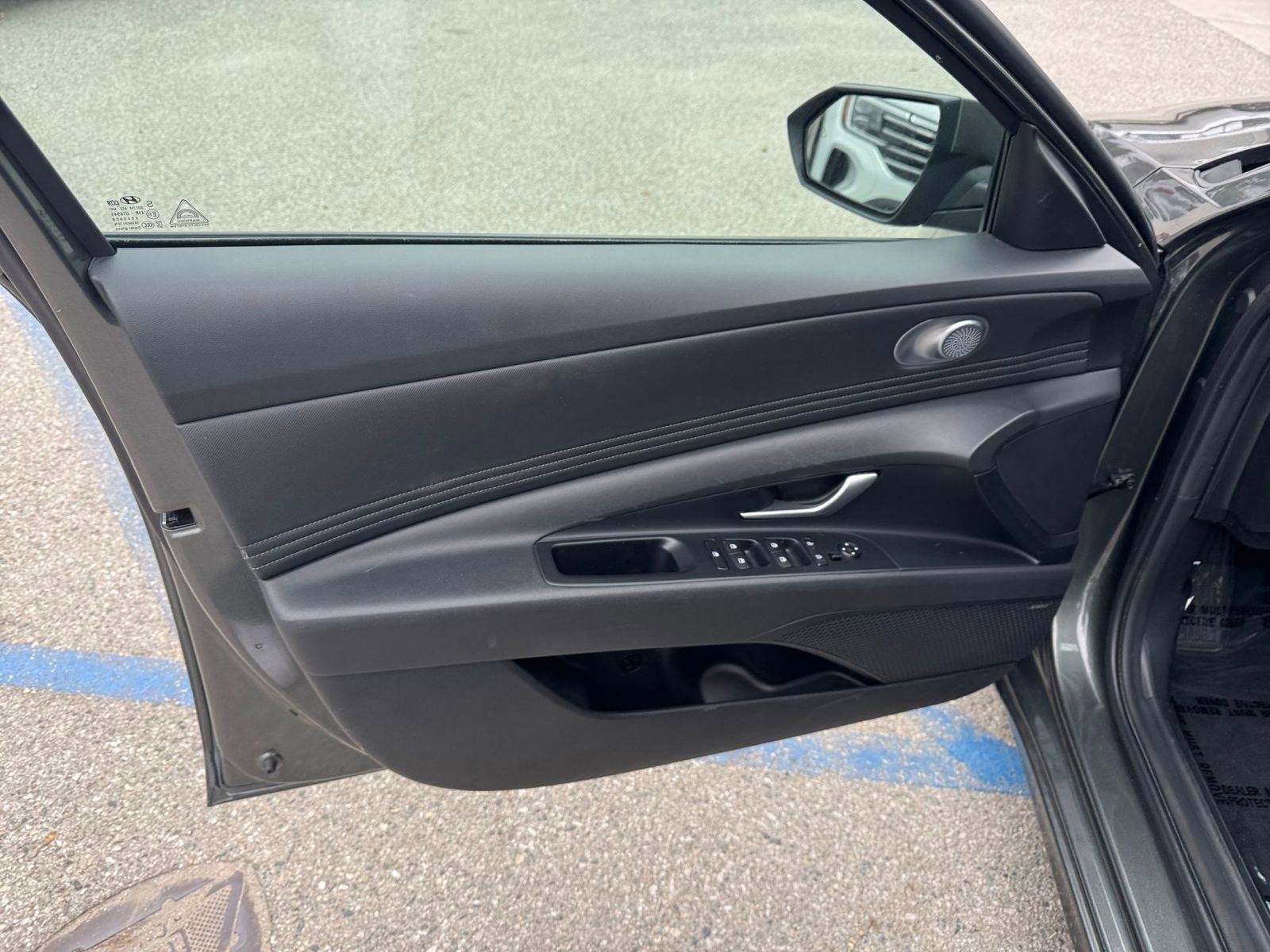 Thumbnail: 2025 Hyundai Elantra - 18