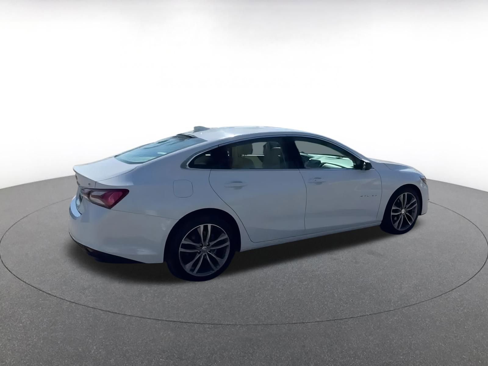 Thumbnail: 2024 Chevrolet Malibu - 14