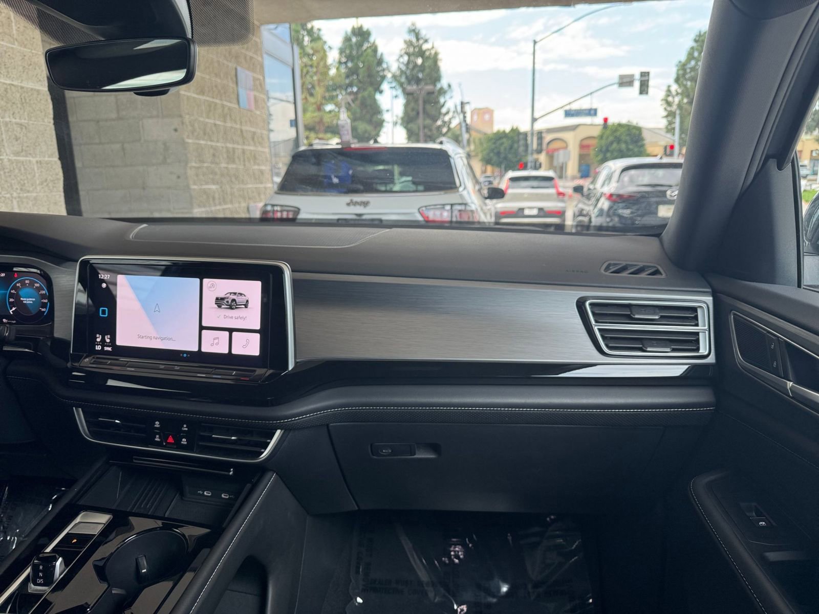 Thumbnail: 2025 Volkswagen Atlas - 35