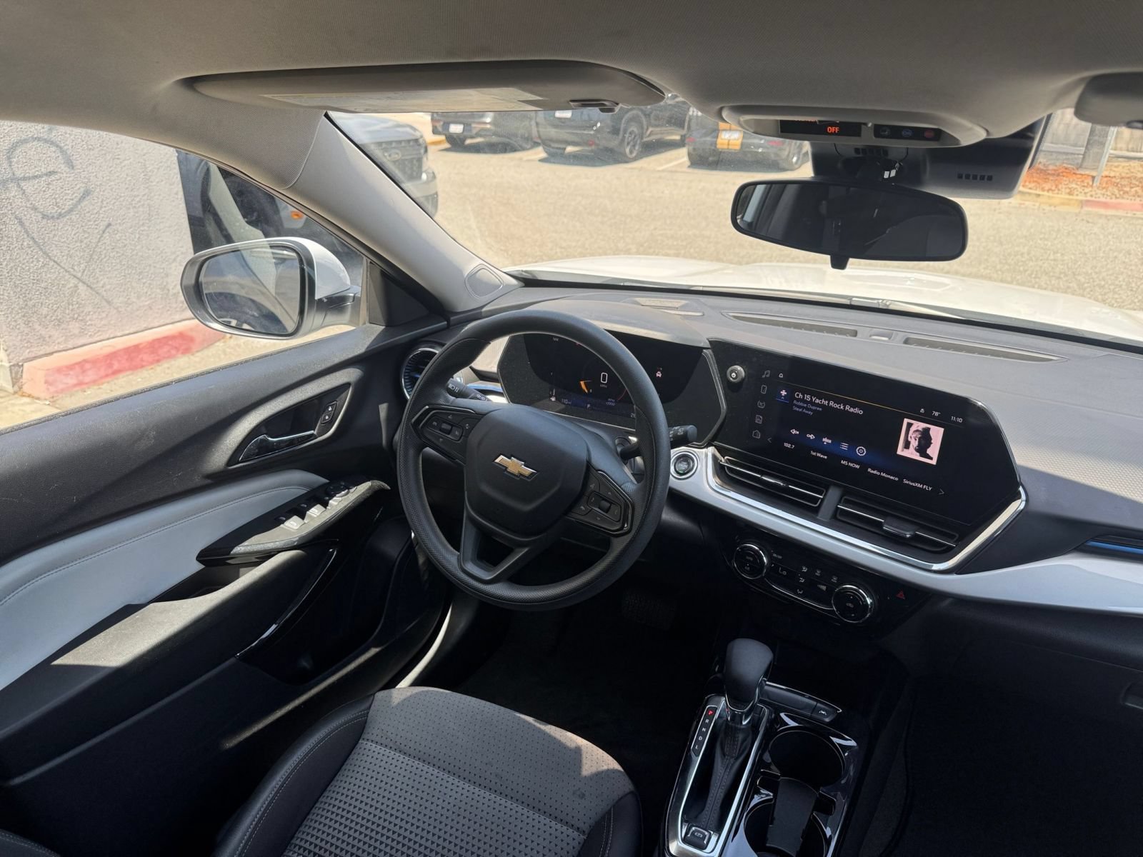 Thumbnail: 2025 Chevrolet Trax - 29