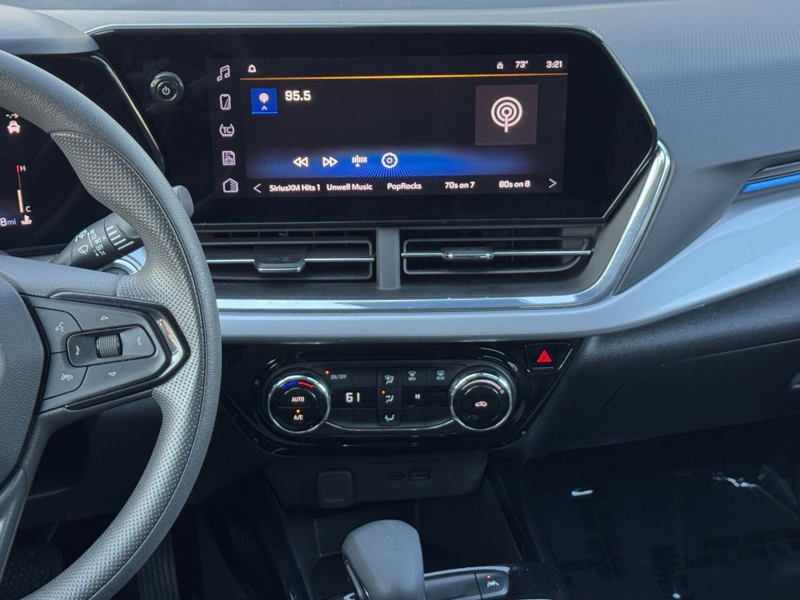 Thumbnail: 2025 Chevrolet Trax - 21