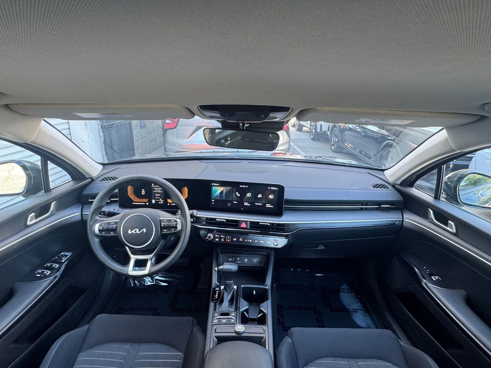 Thumbnail: 2025 Kia K5 - 33