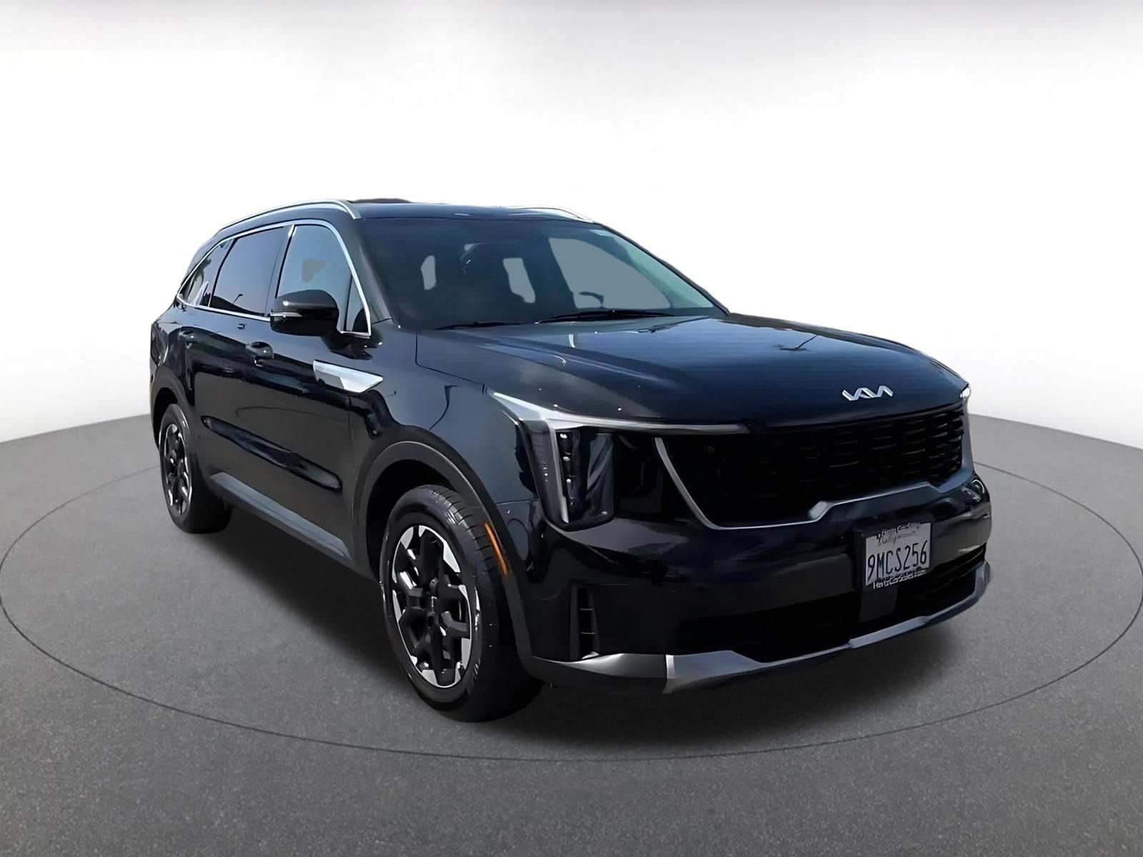 Thumbnail: 2024 Kia Sorento - 3
