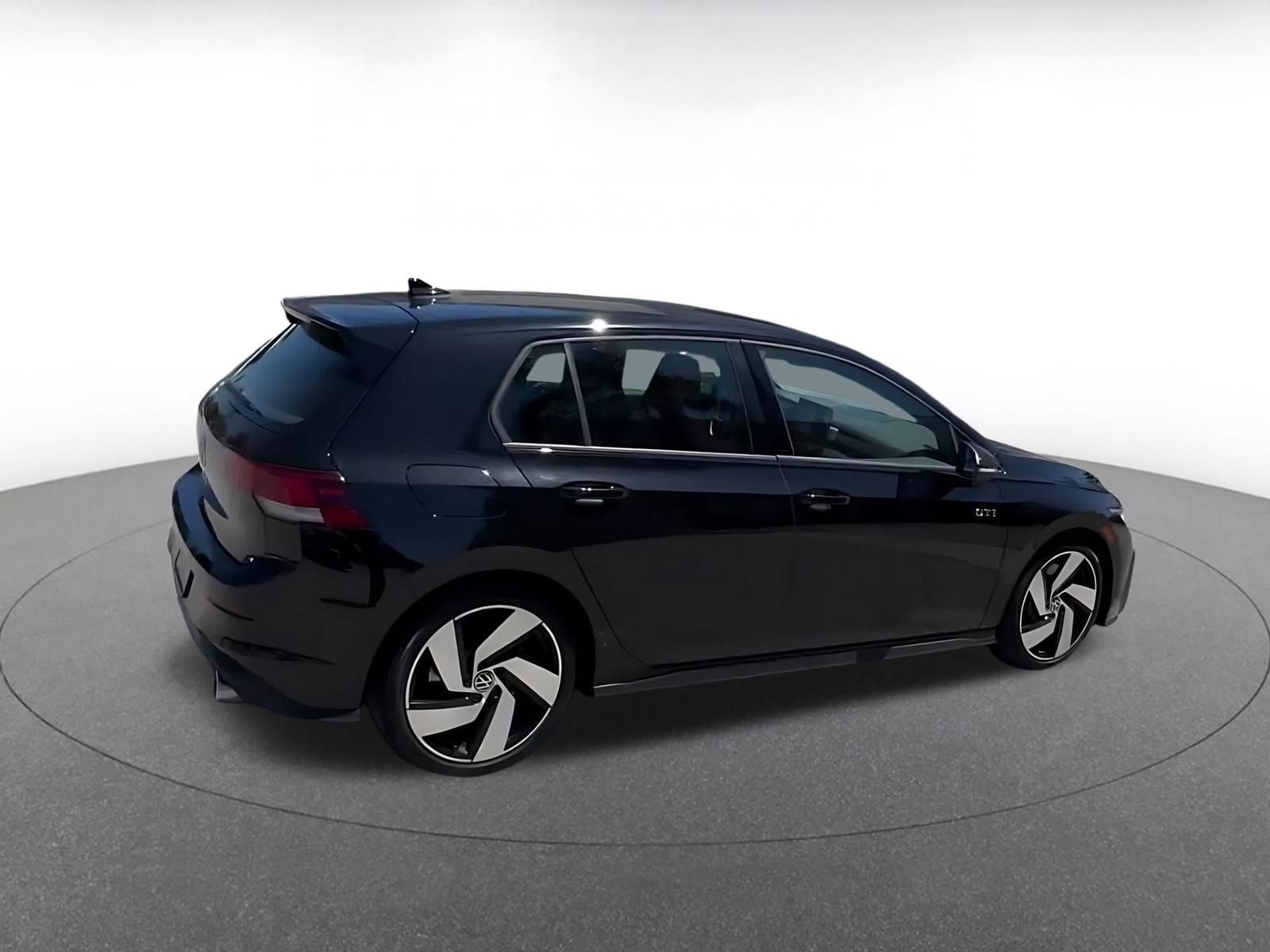 Thumbnail: 2026 Volkswagen Golf - 12