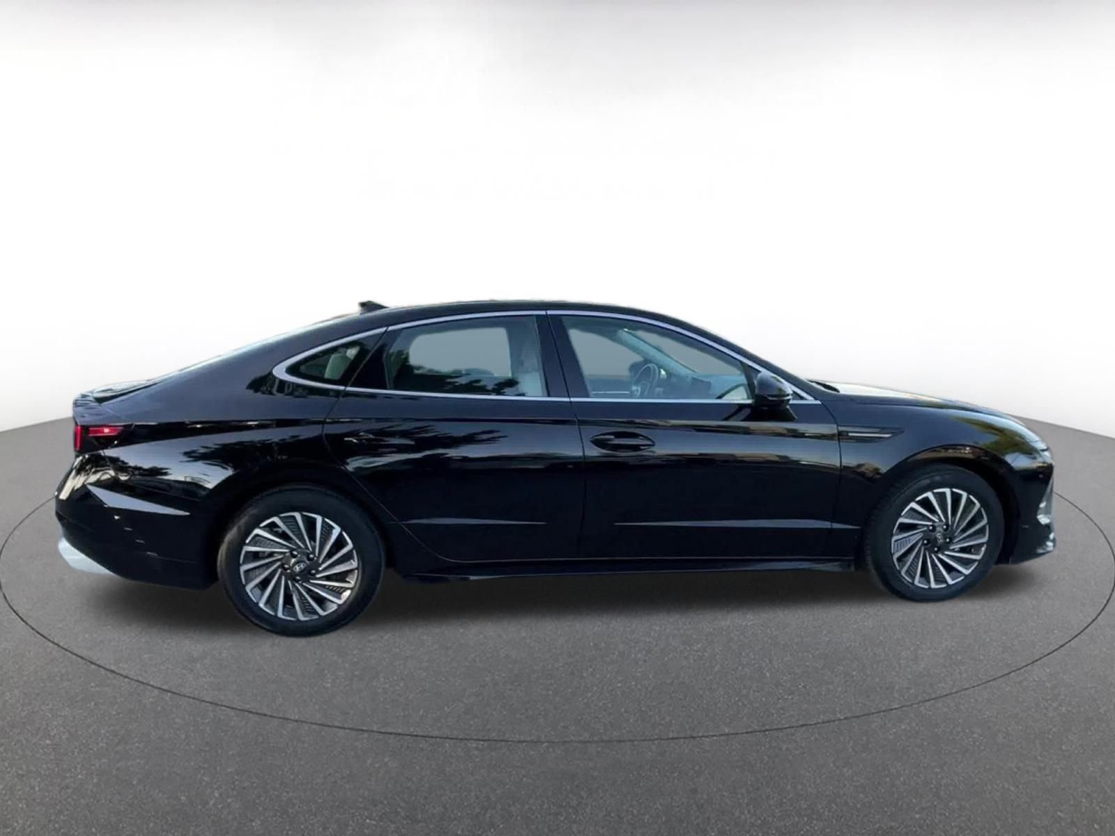 Thumbnail: 2025 Hyundai Sonata - 16