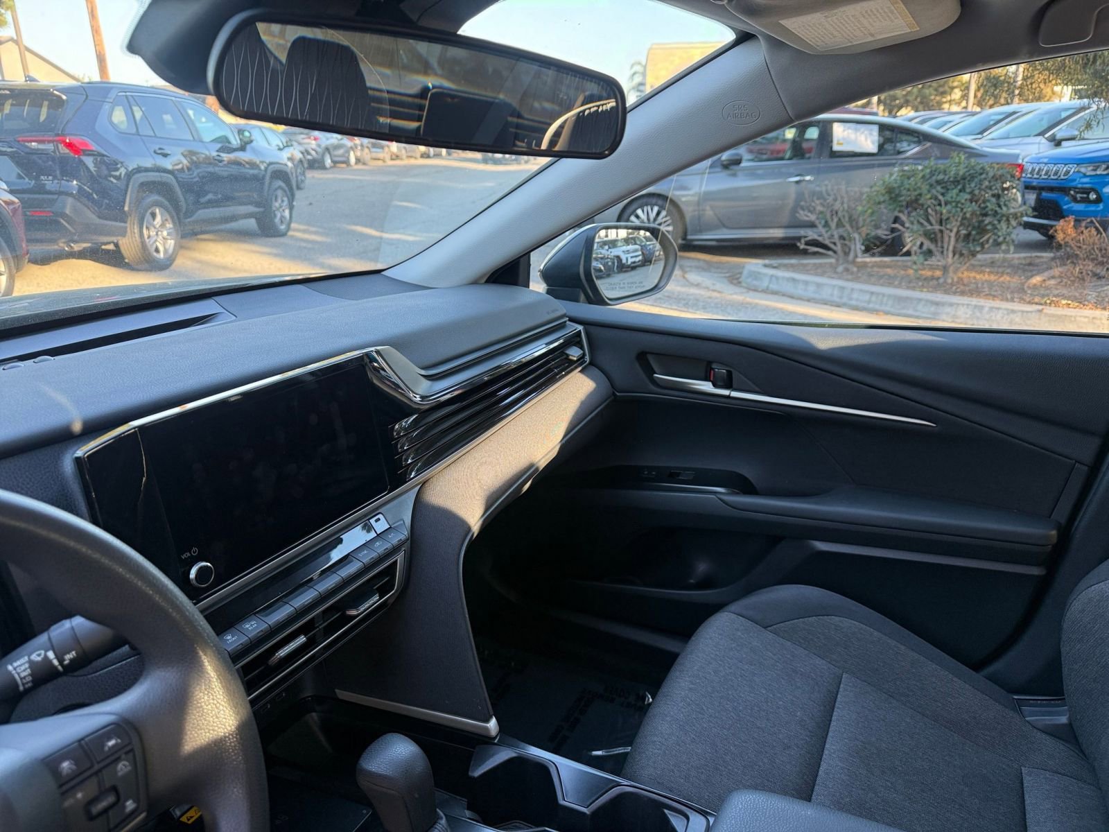 Thumbnail: 2025 Toyota Camry - 31