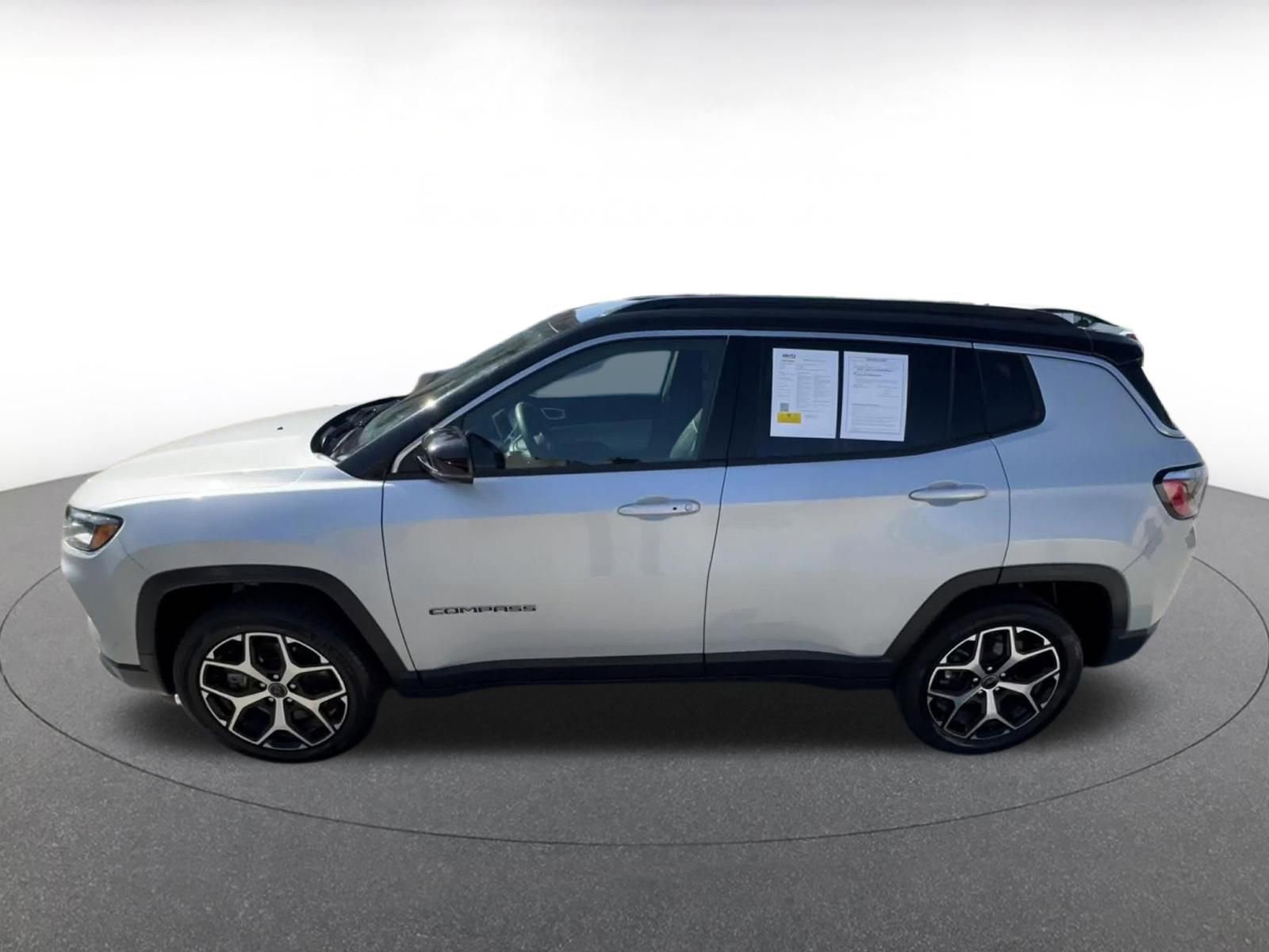 Thumbnail: 2025 Jeep Compass - 9