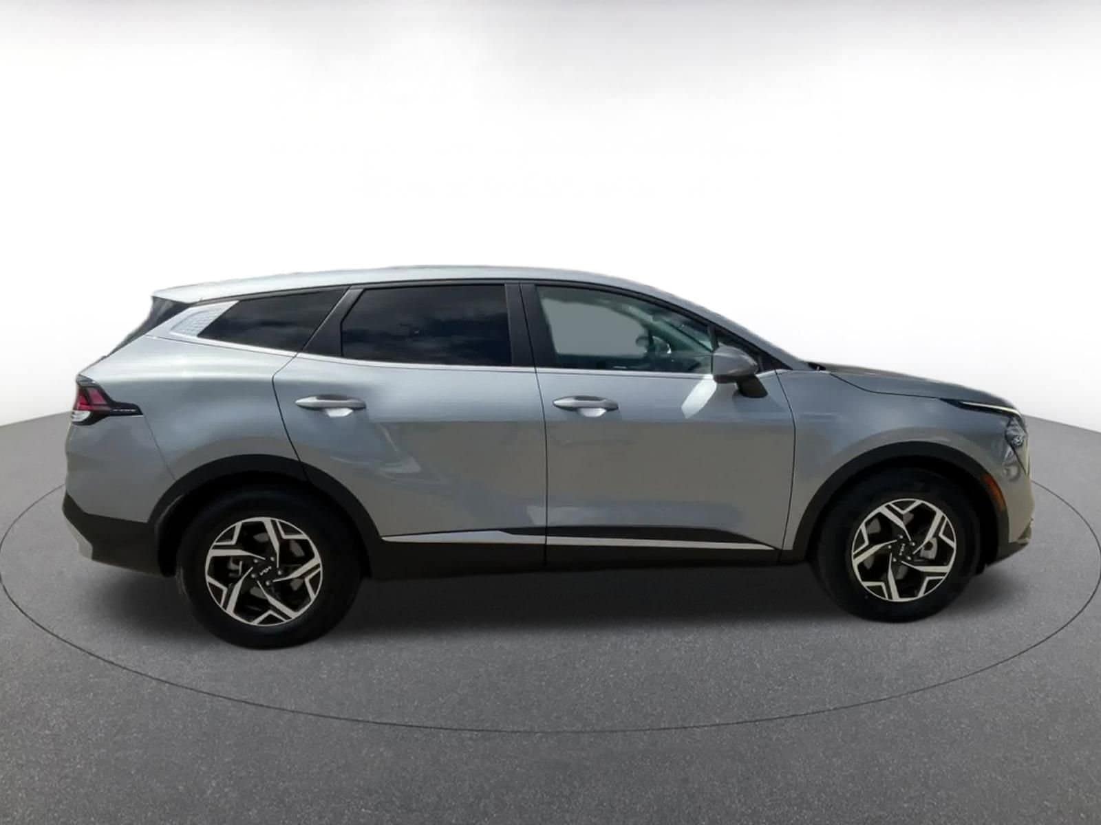 Thumbnail: 2024 Kia Sportage - 16