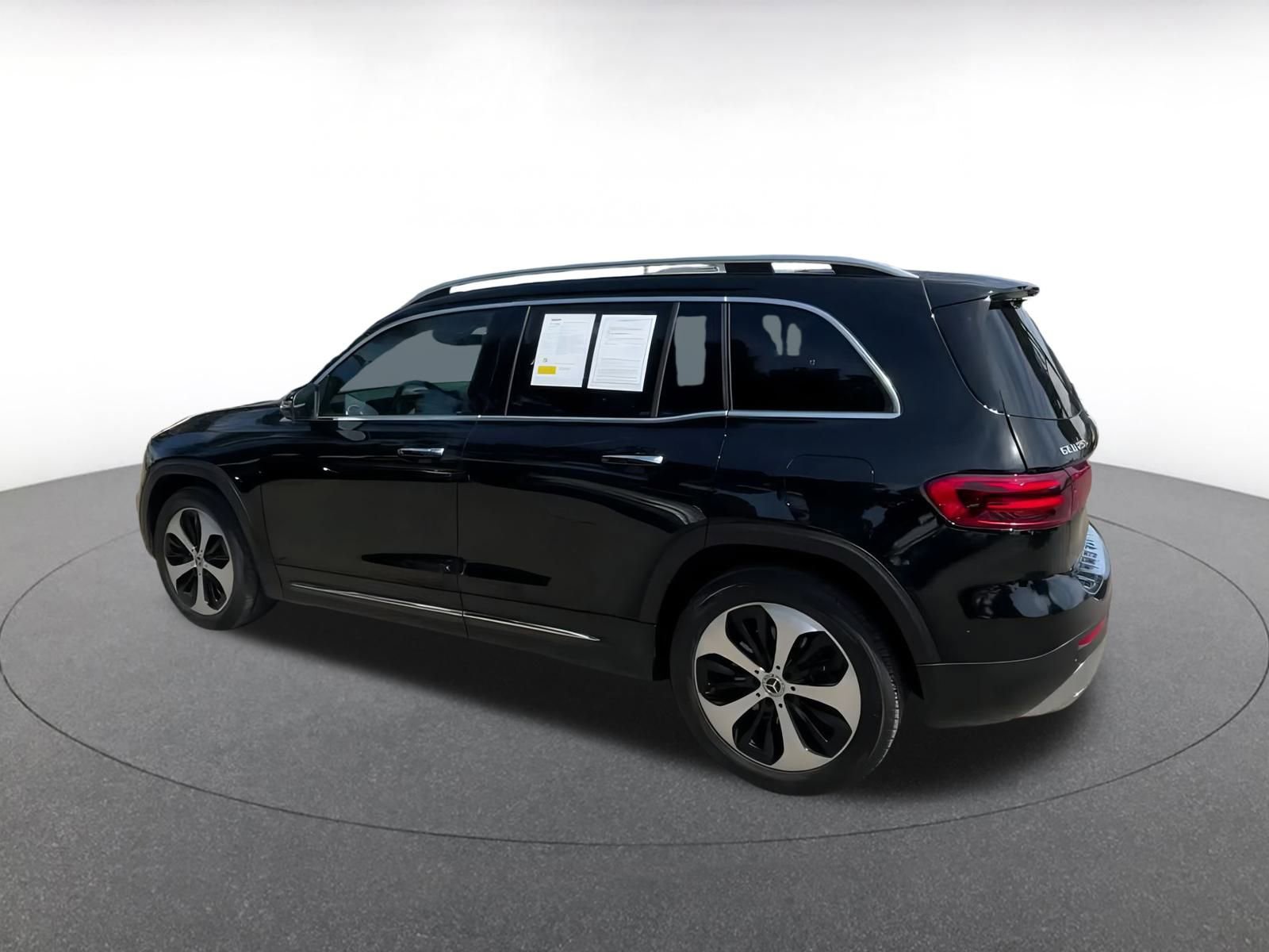 Thumbnail: 2024 Mercedes-Benz GLB - 10